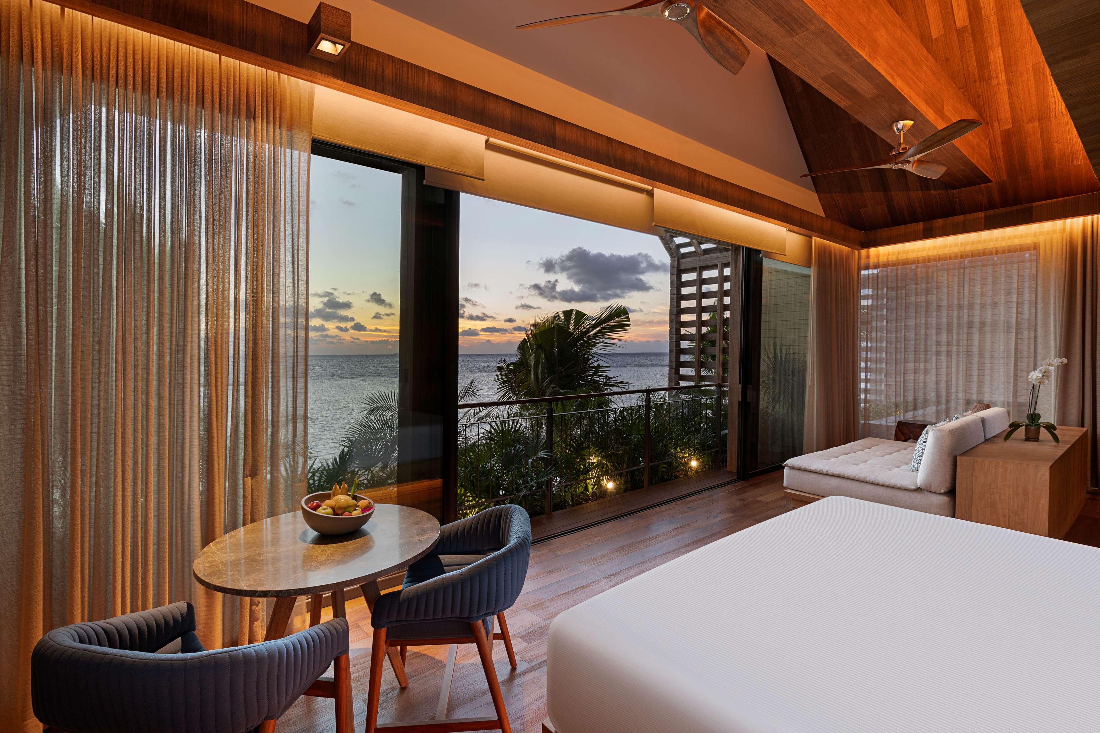 Suite Ocean Front with Balcony