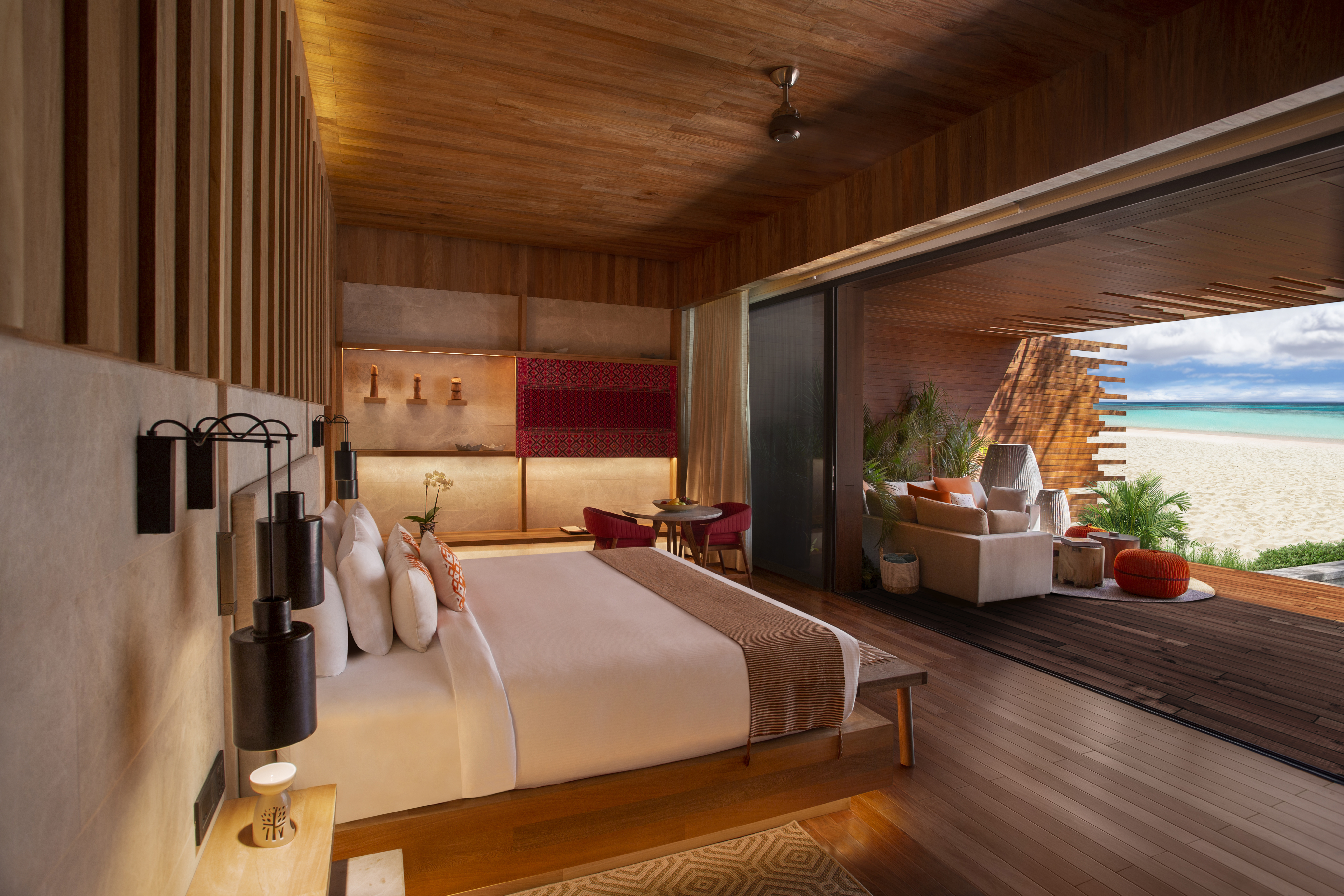 Suite Ocean Front King Bed