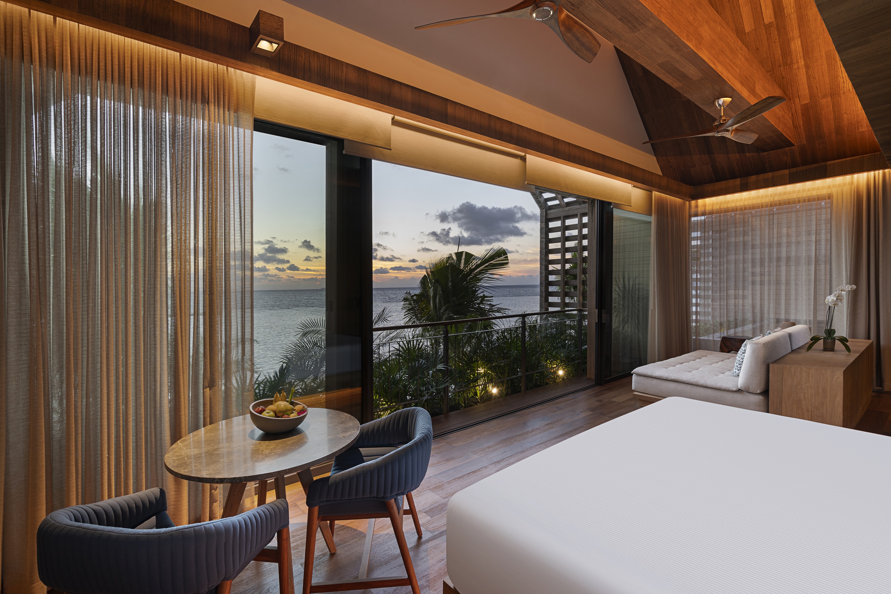 Suite Ocean Front with Balcony