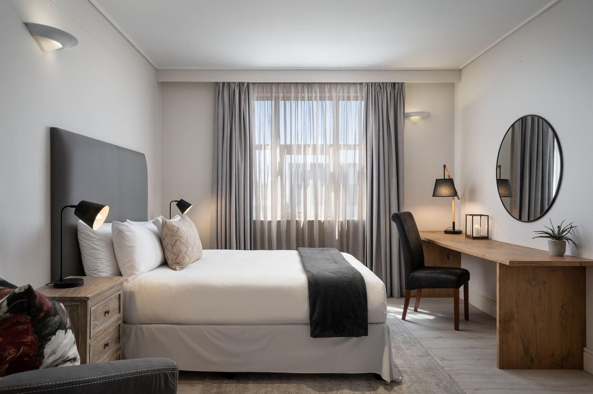 Suite King Size Bed