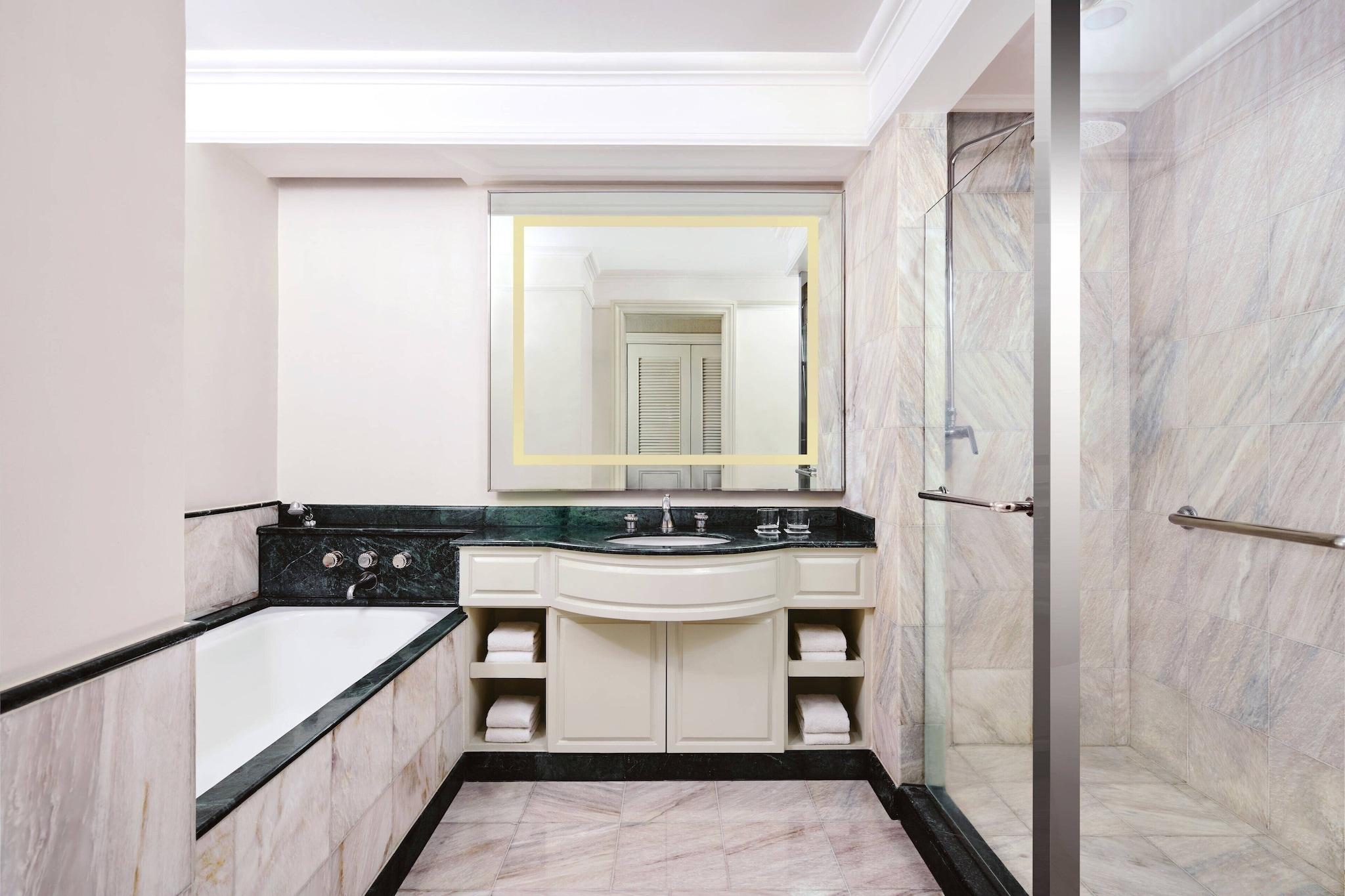 Suite Executive City View