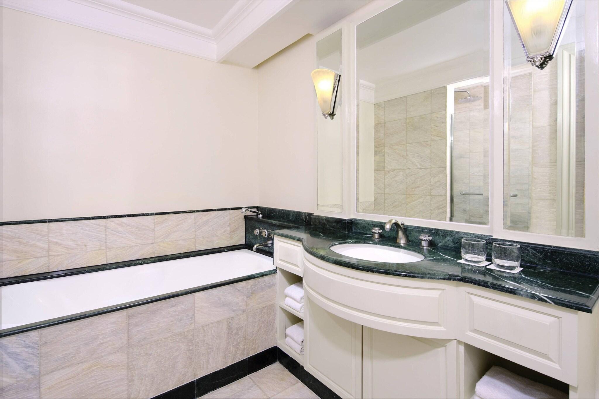 Suite Executive City View