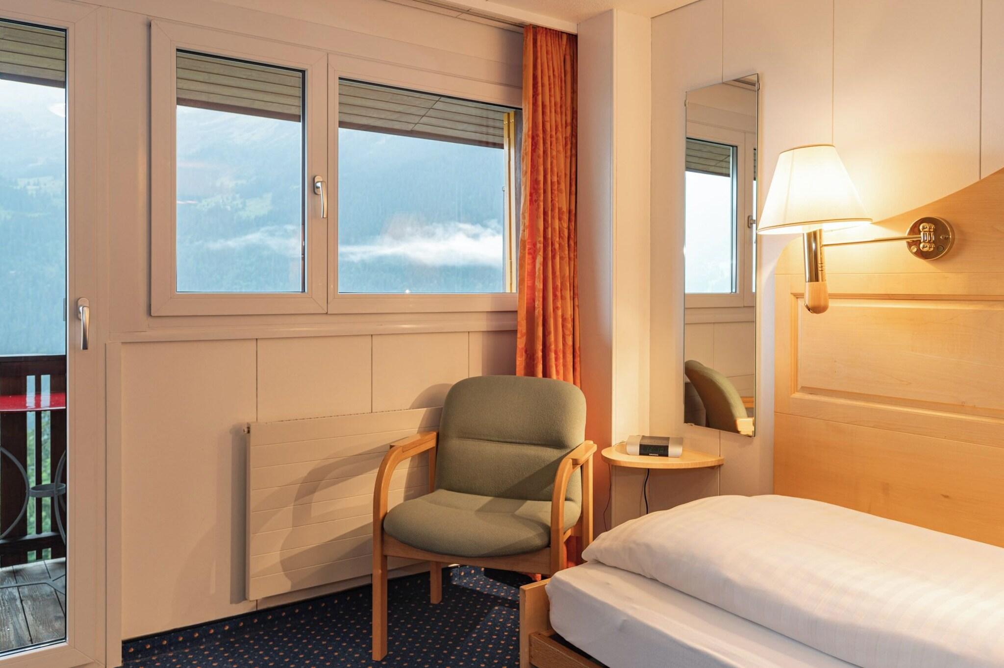 Single Mountain View