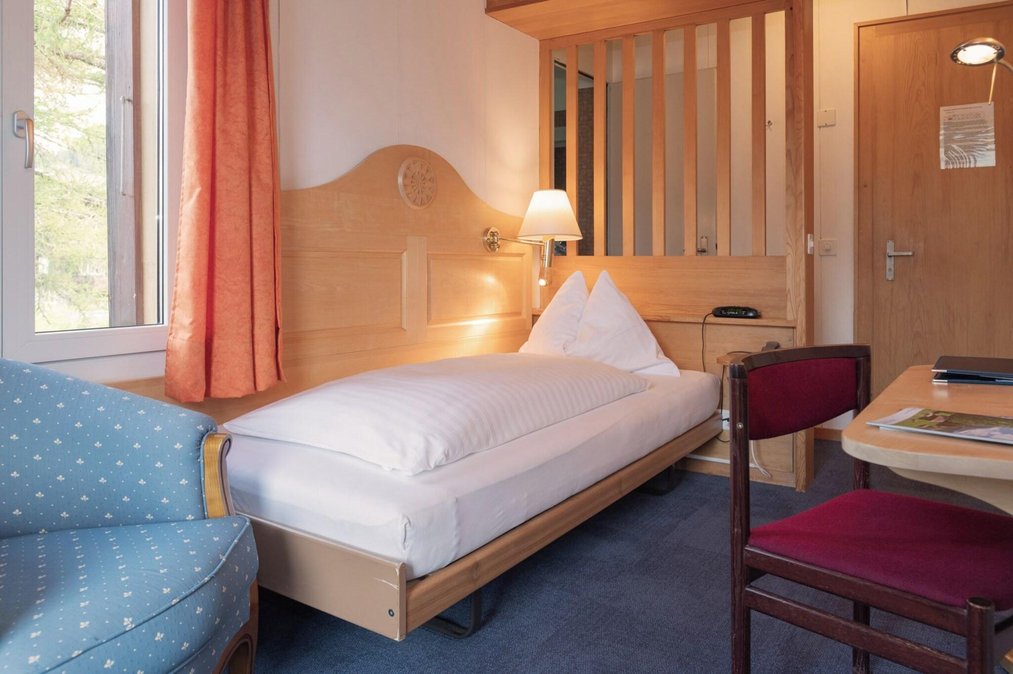 Single Mountain View