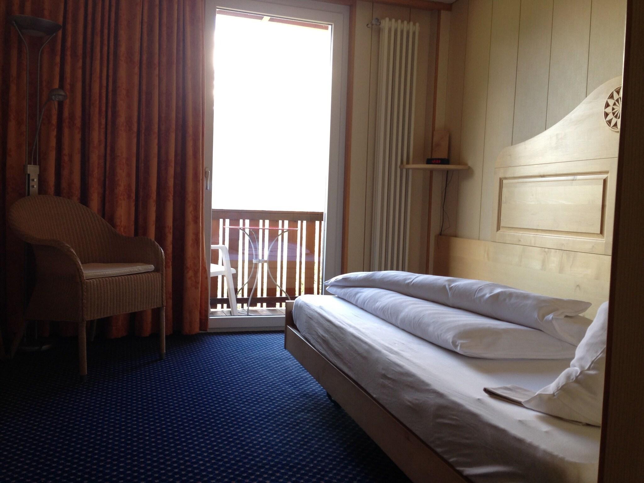 Single Mountain View