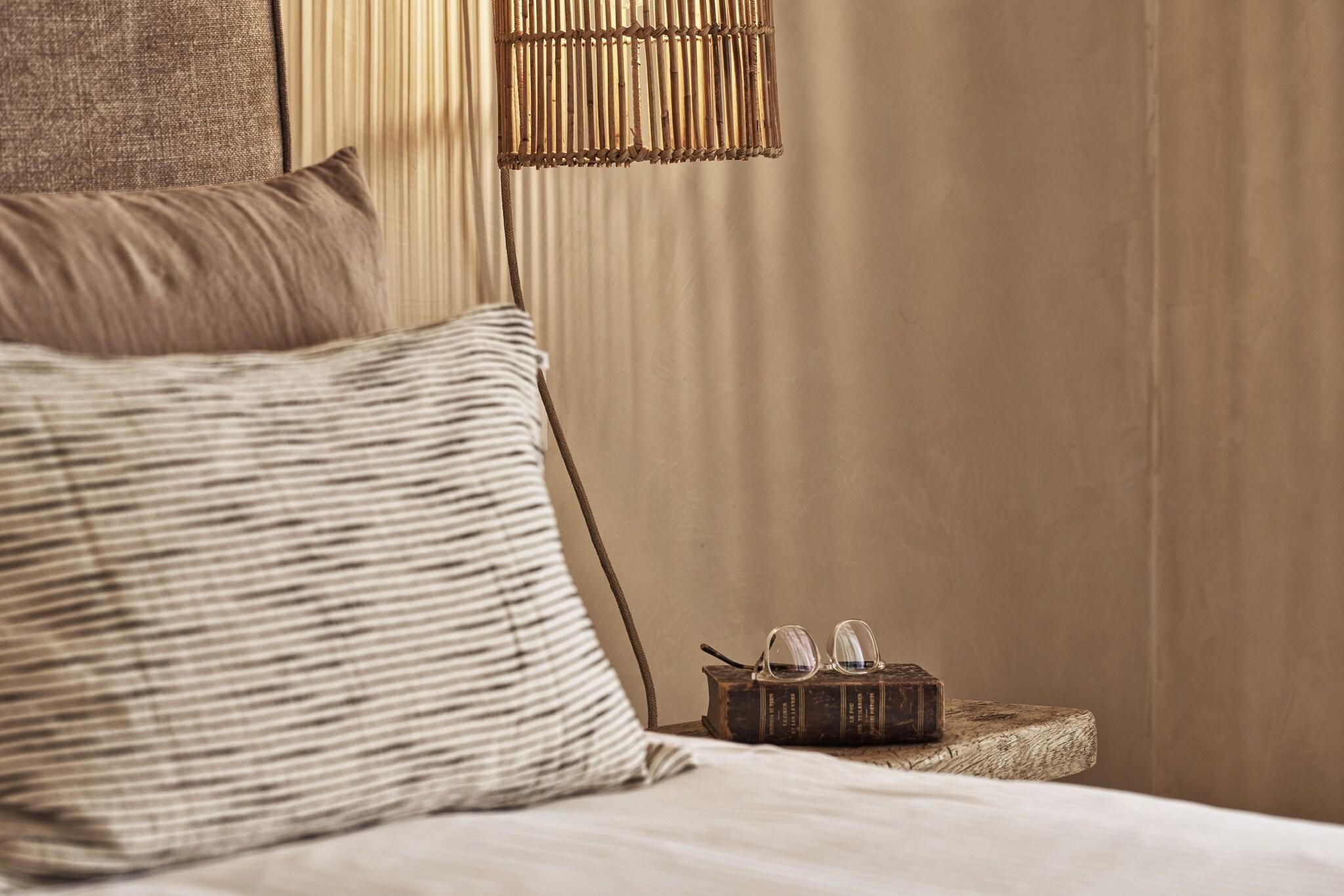 Villa Pool View King Bed