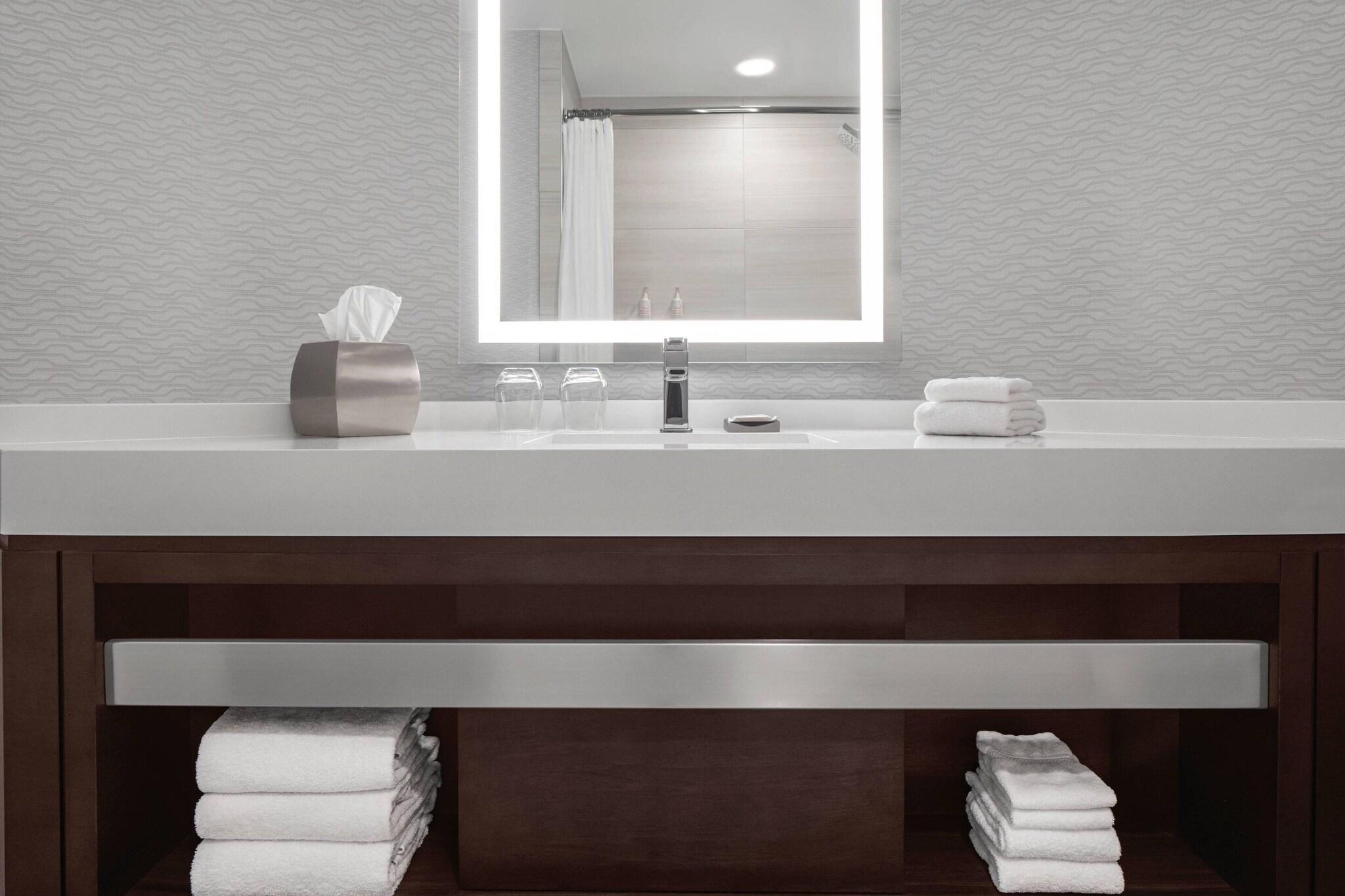 Double City View King Bed