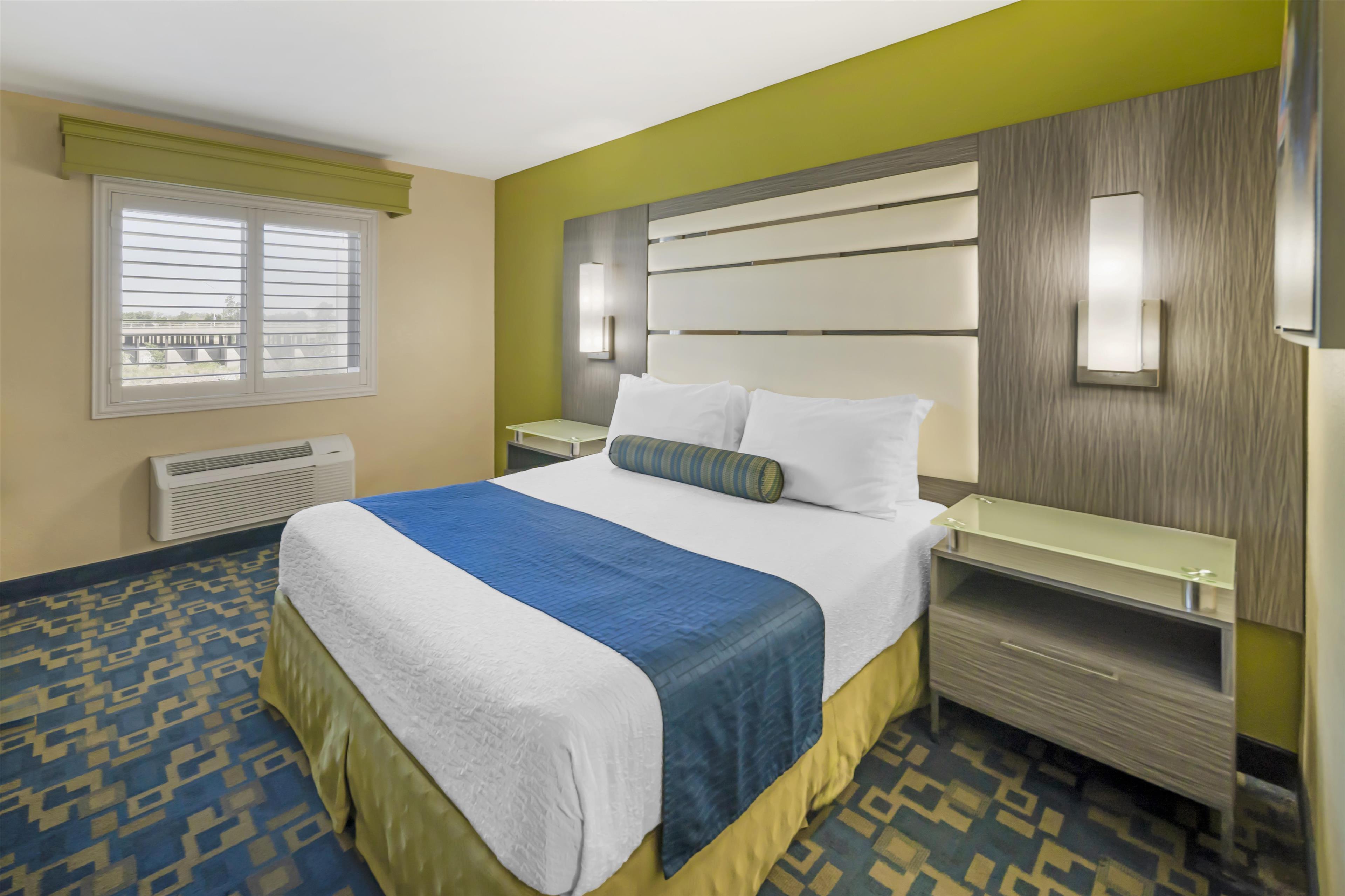 Double Queen Bed Non Smoking