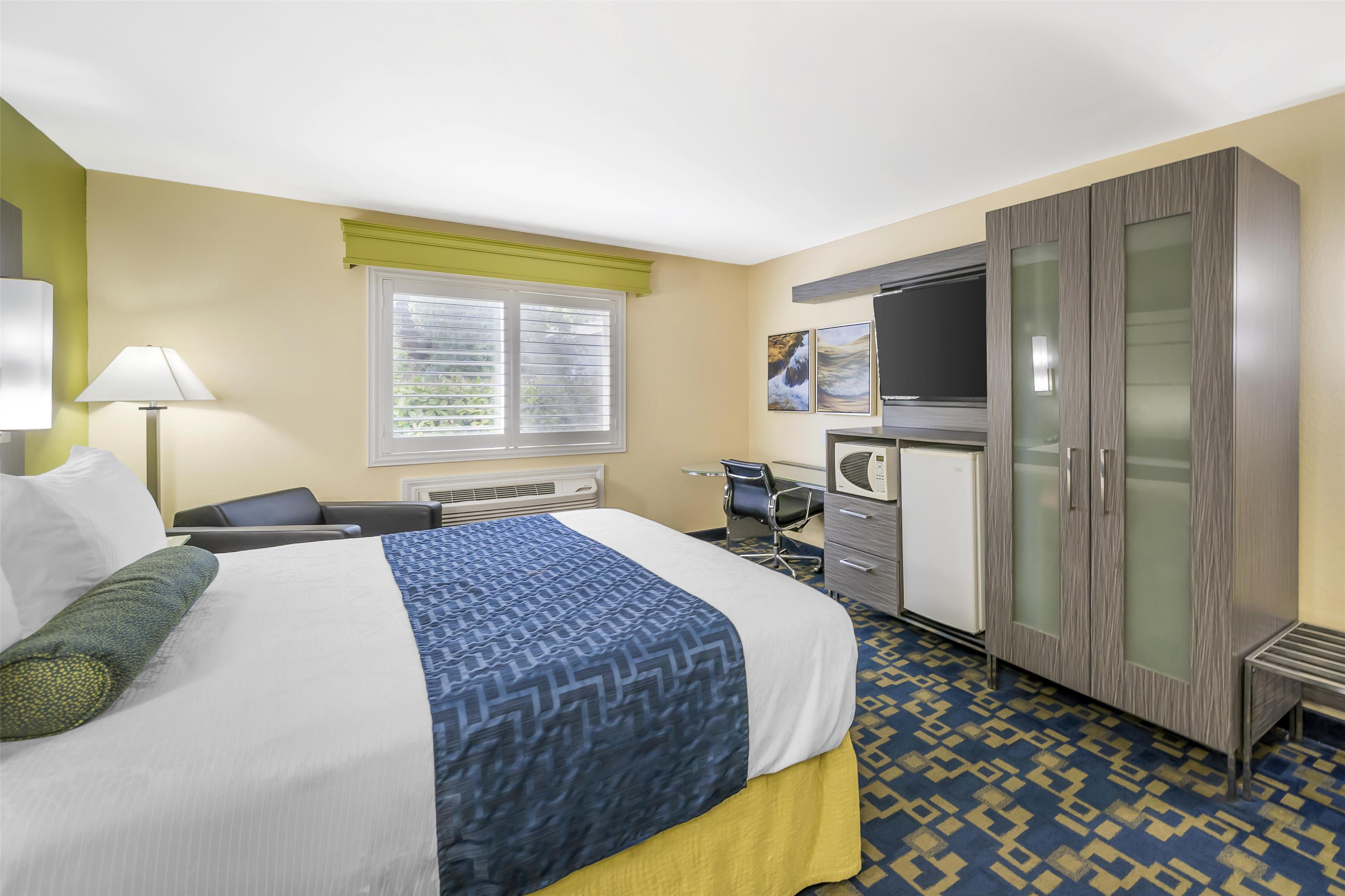 Double Accessible-queen Size Bed