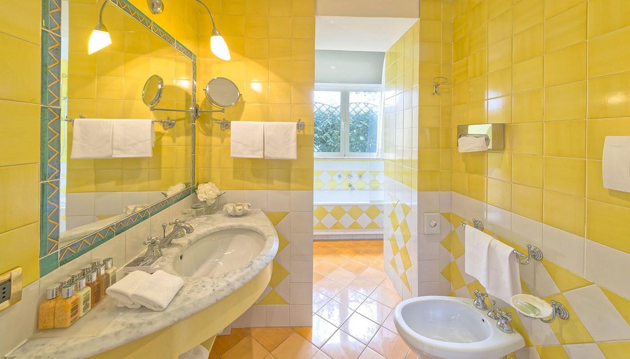 Double or Twin Deluxe Sea View