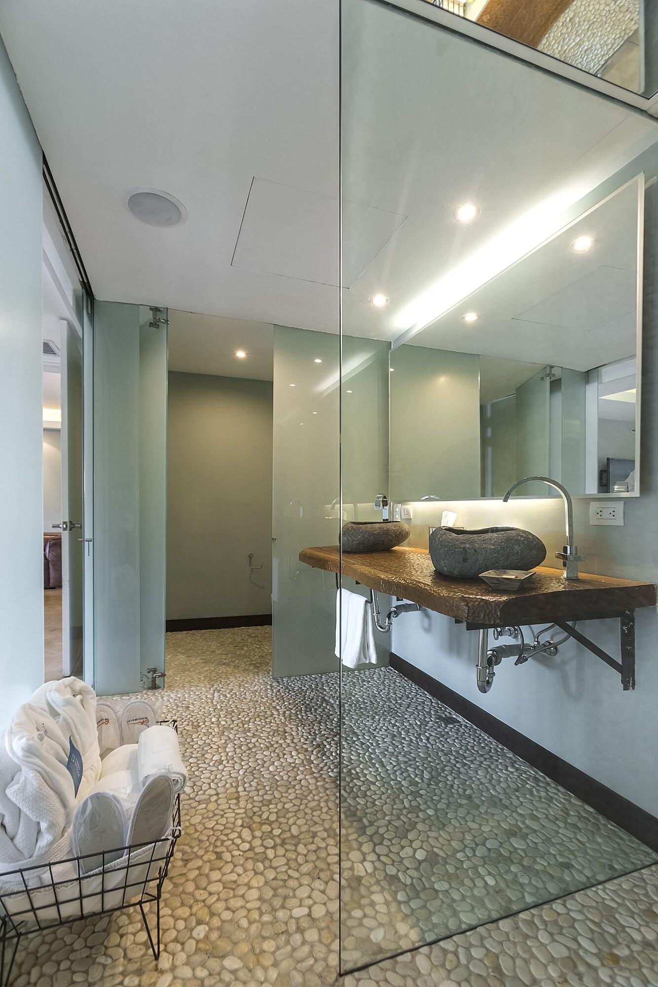 Double King Size Bed