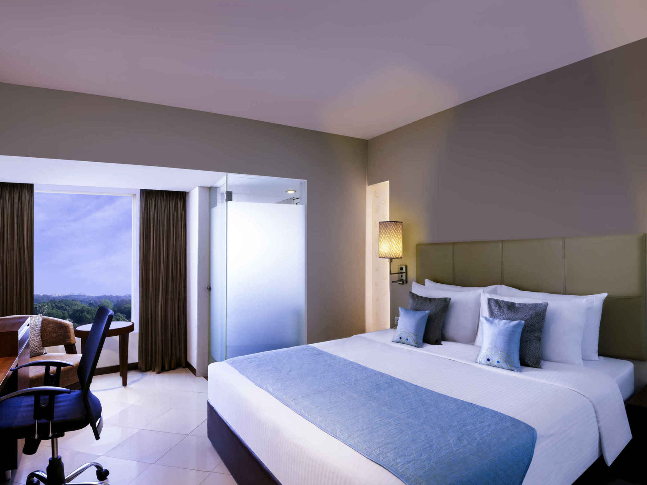 Double Executive King Bed