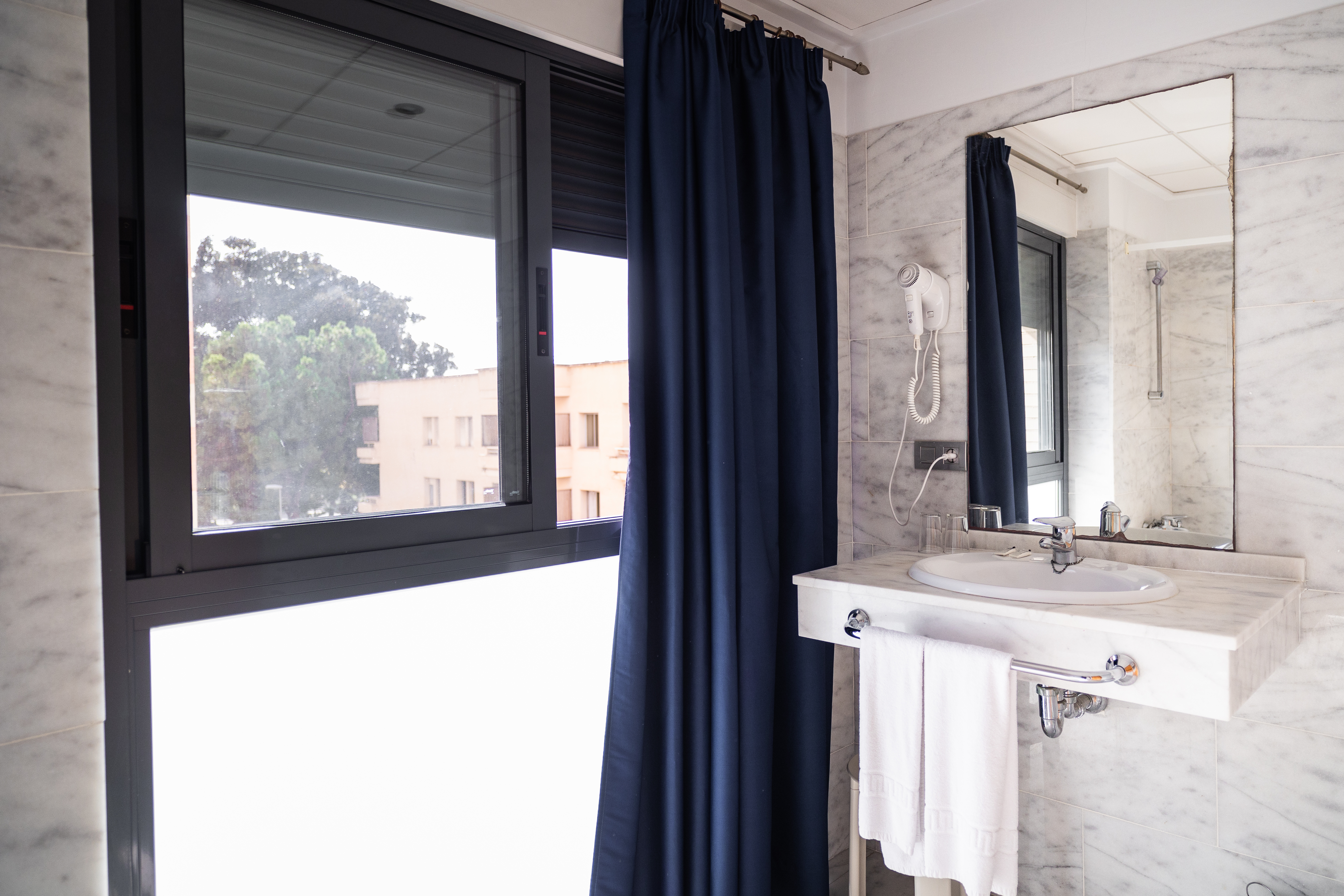 Double or Twin Standard