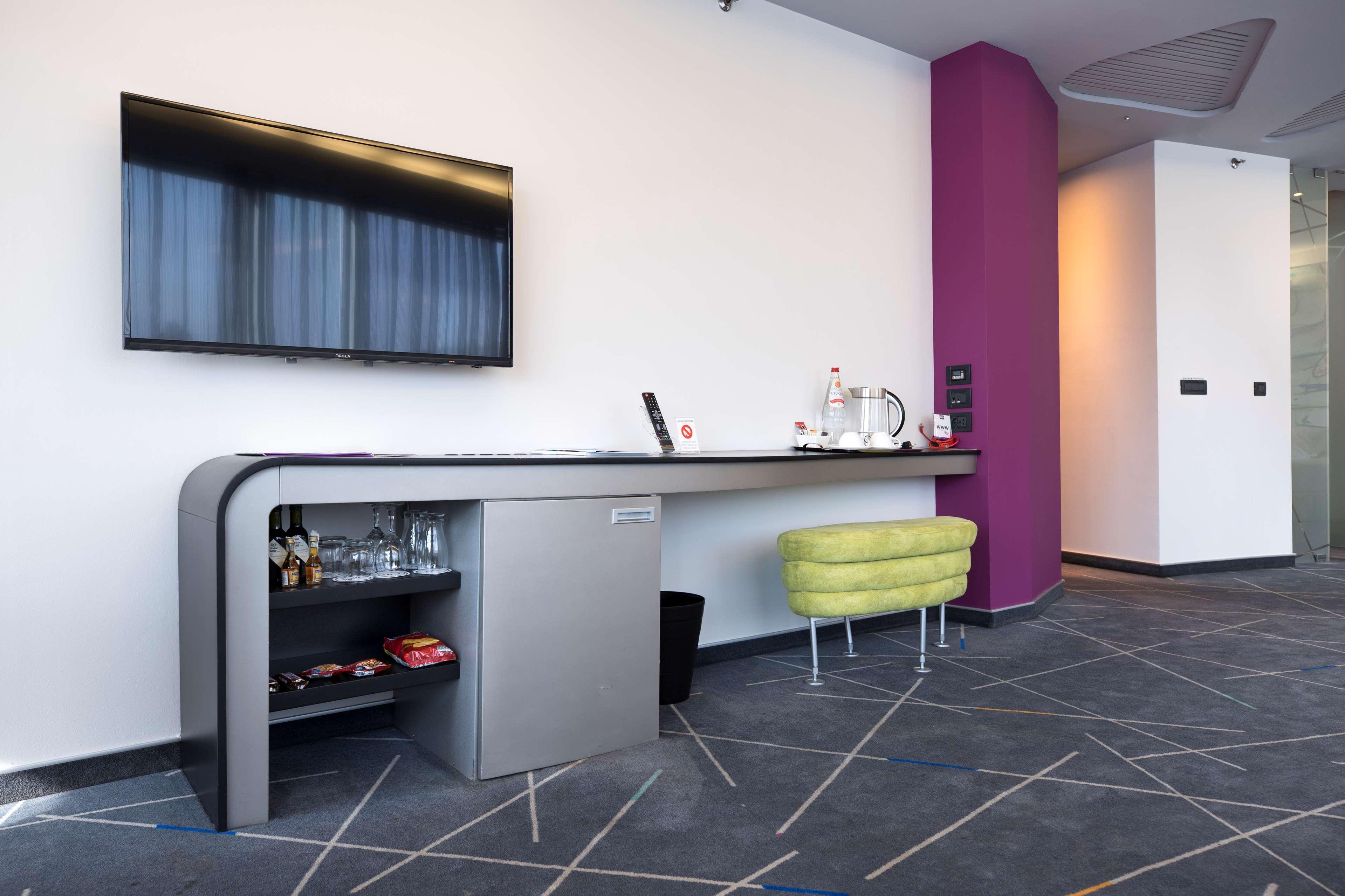 Junior Suite King Size Bed