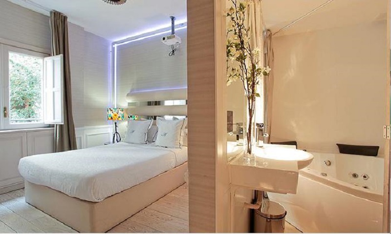 Apartment with Jacuzzi