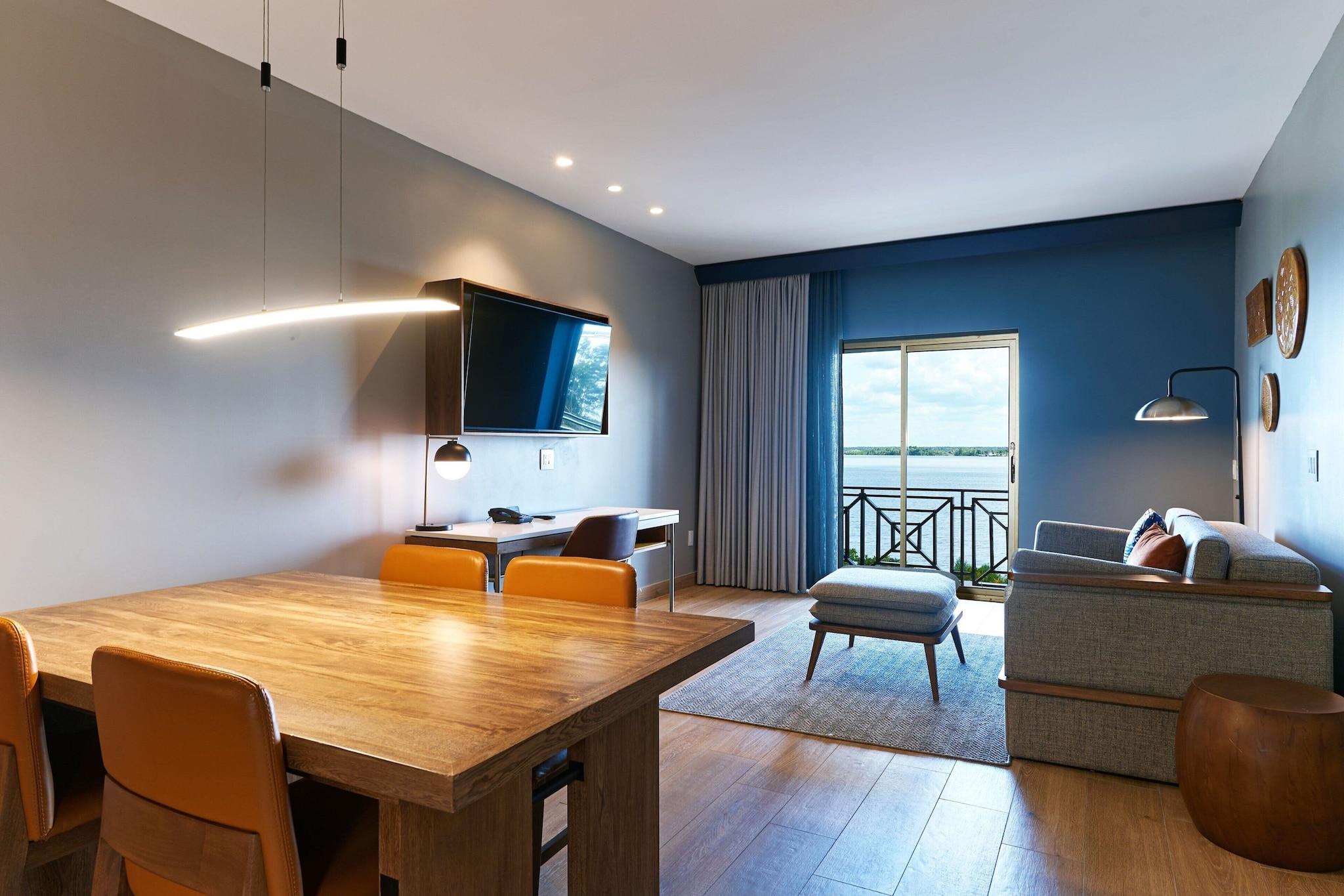 Suite King Bed One Bedroom 