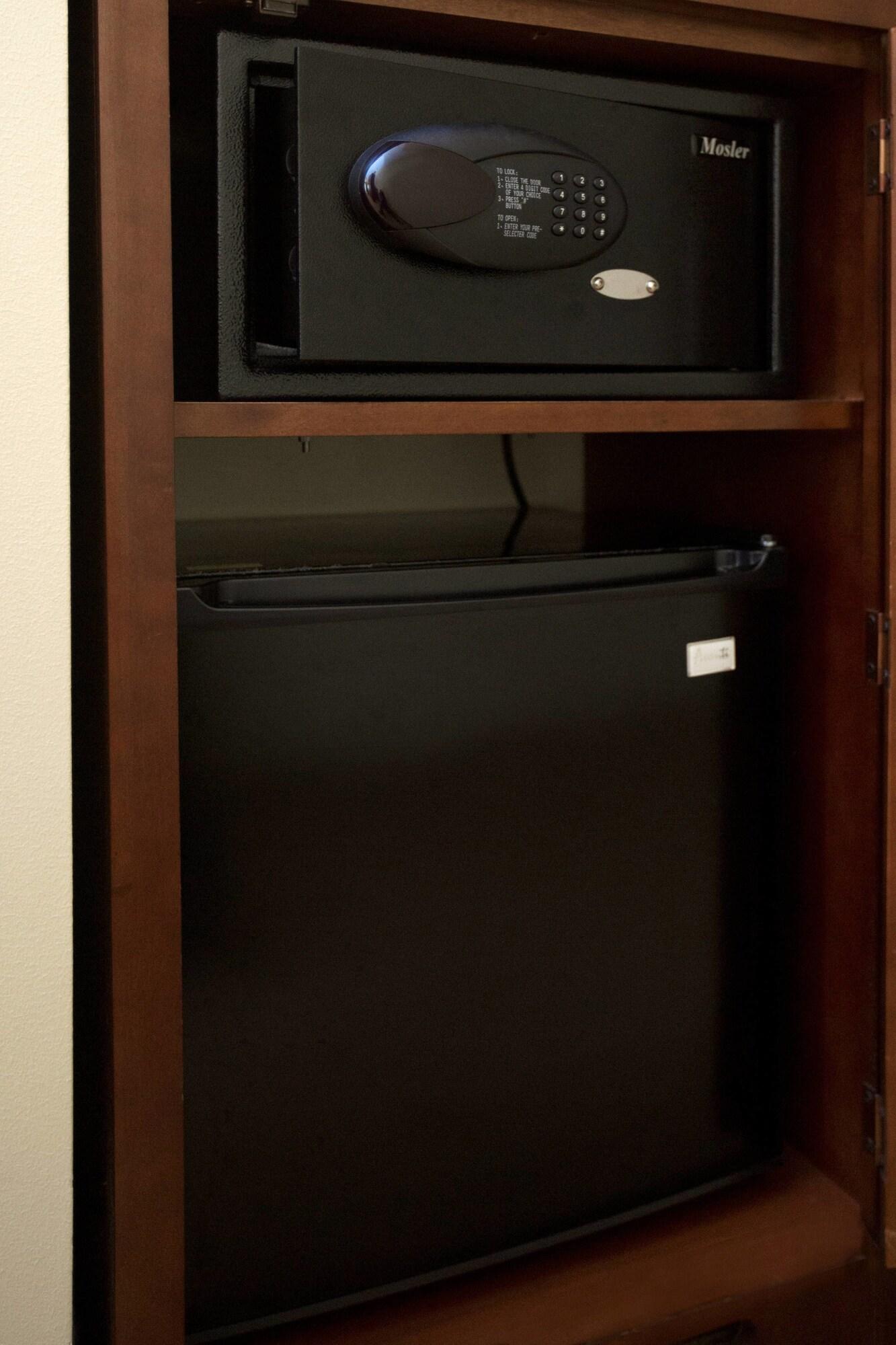 Double Queen Size Bed