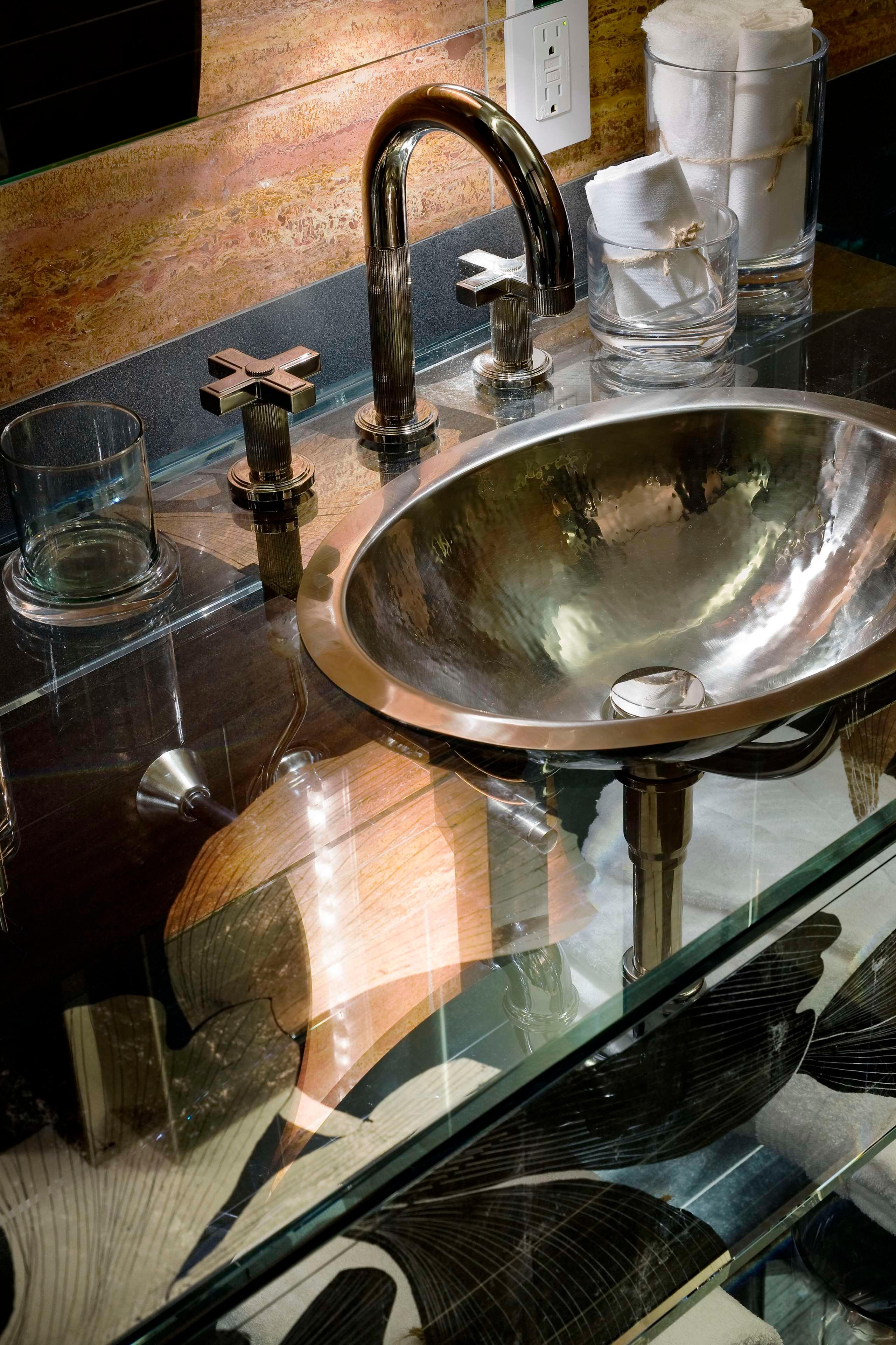 Double Deluxe King Bed