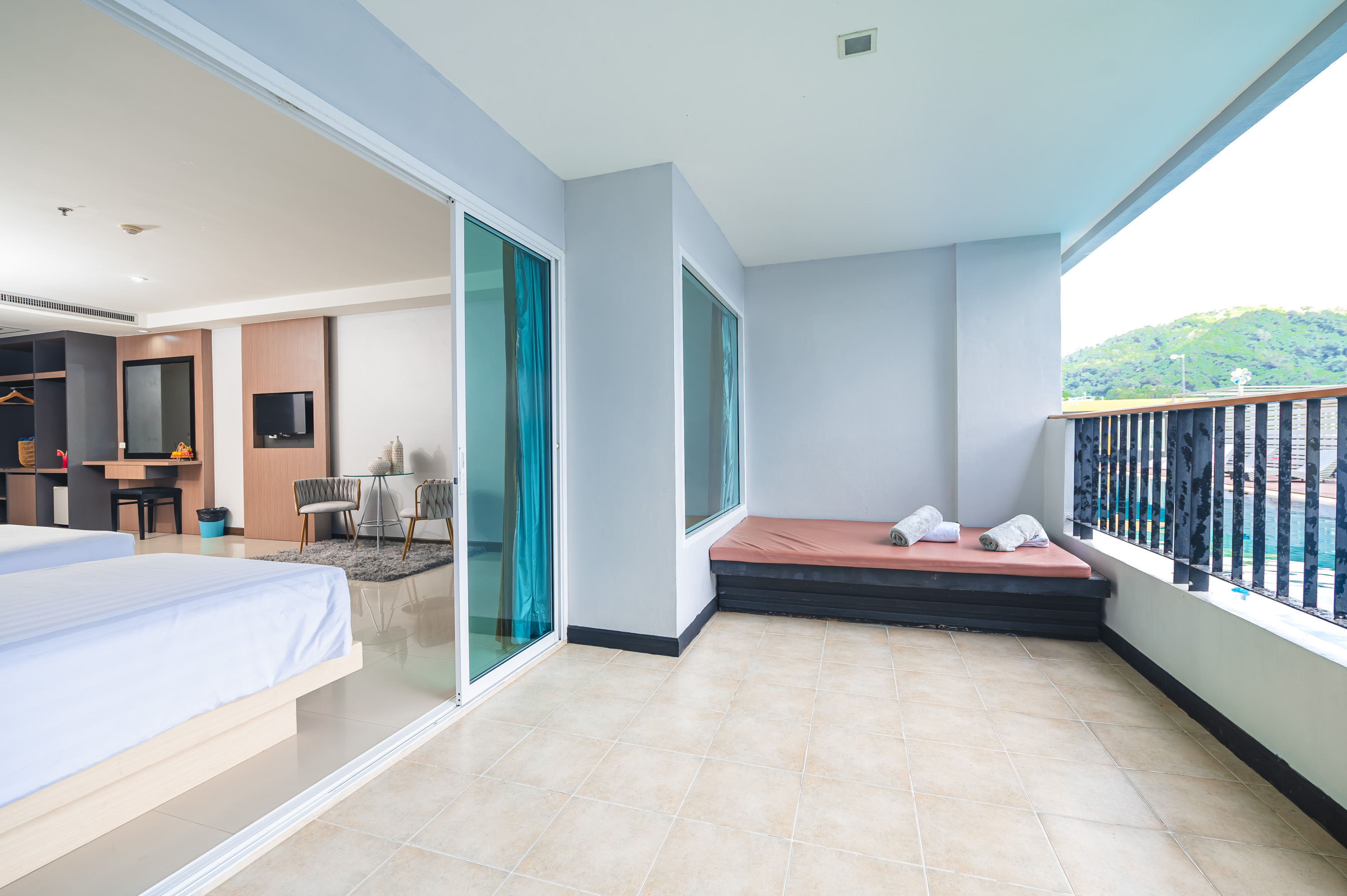 Double or Twin Standard