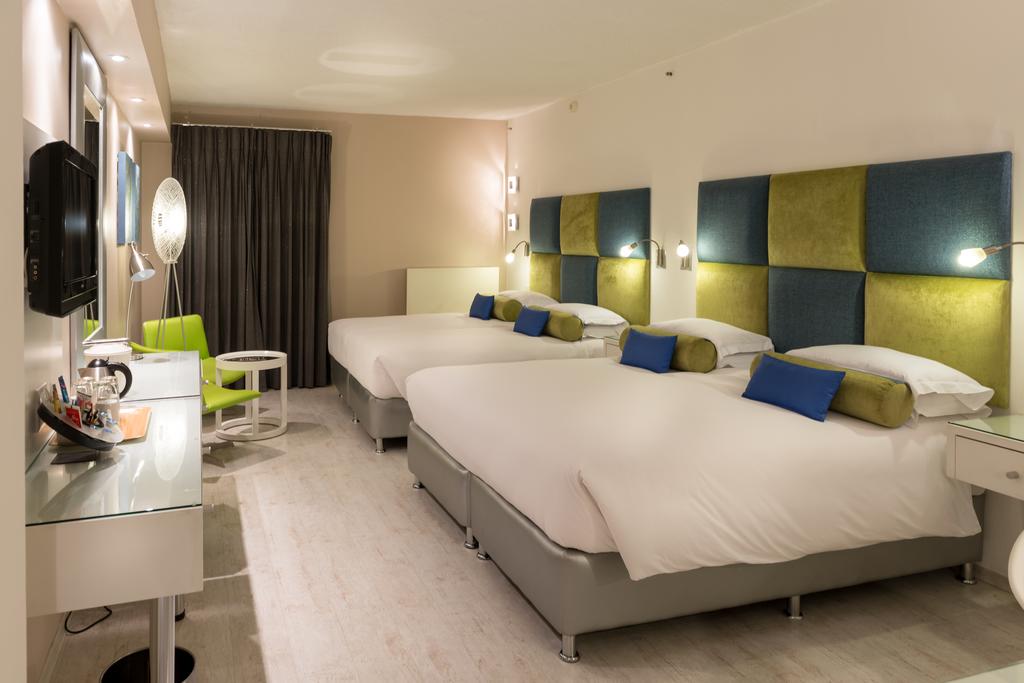 Family Room Superior