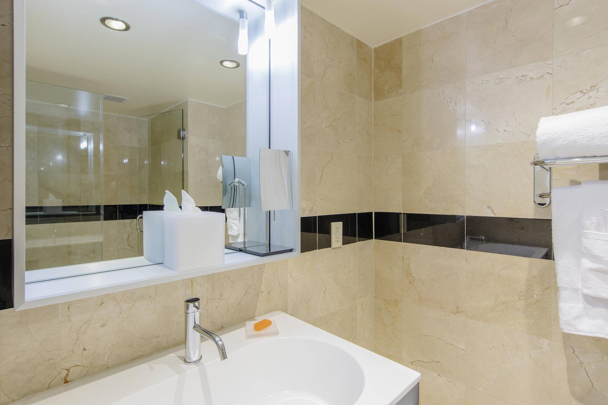 Studio King Size Bed