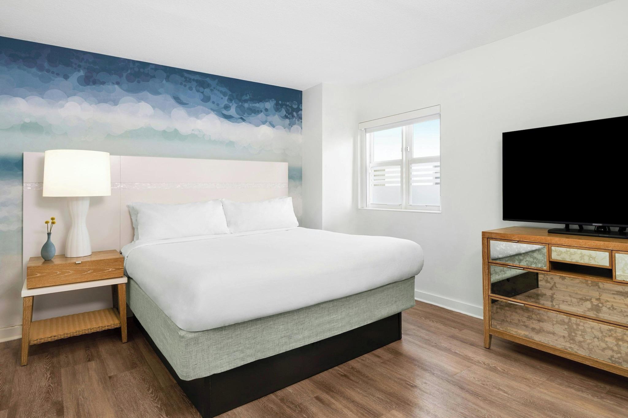 Studio King Size Bed