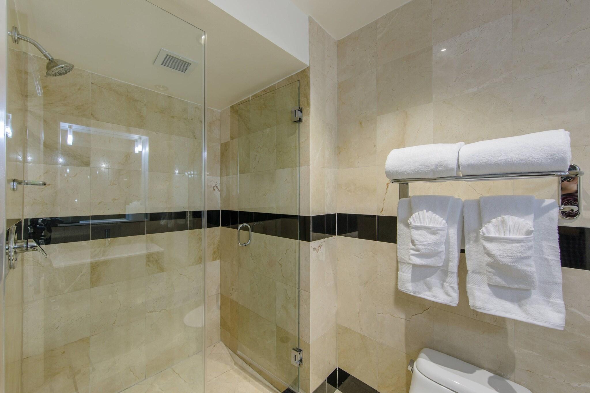 Studio King Size Bed