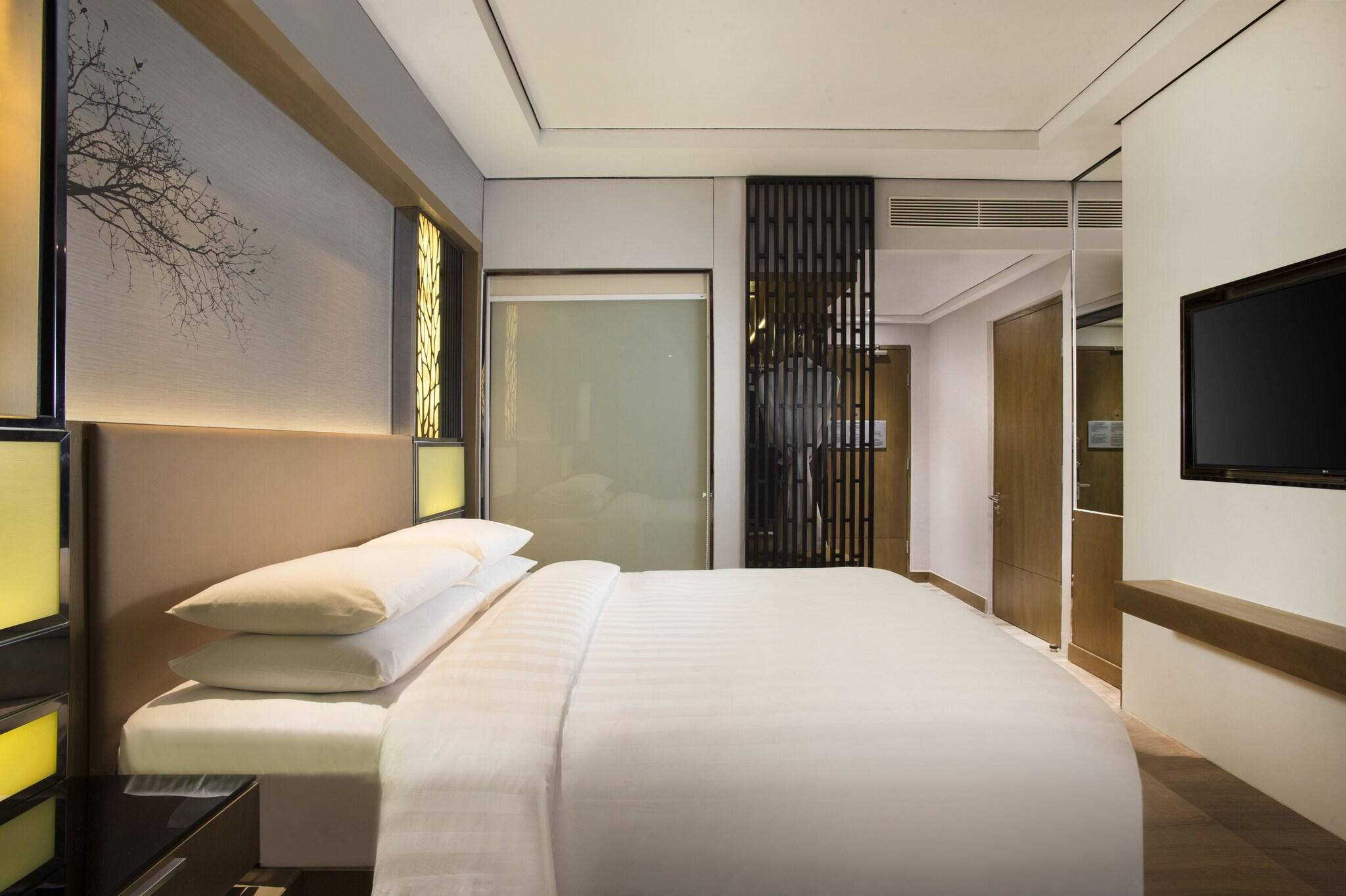 Double Queen Size Bed