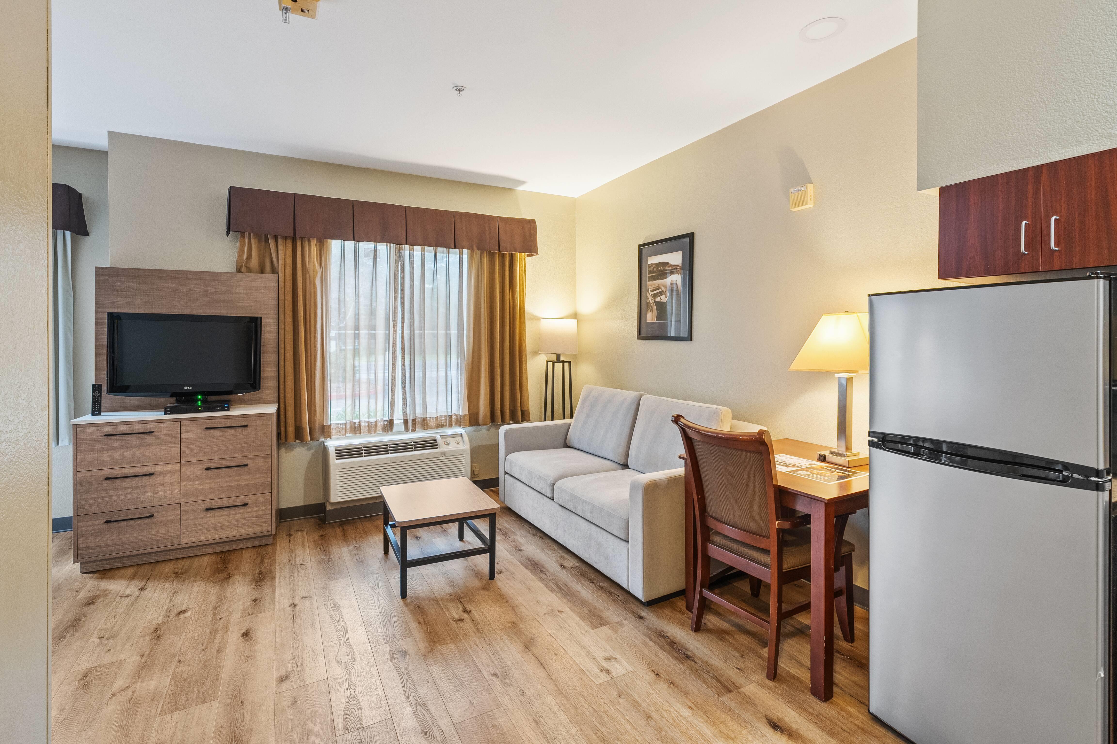 Suite King Size Bed