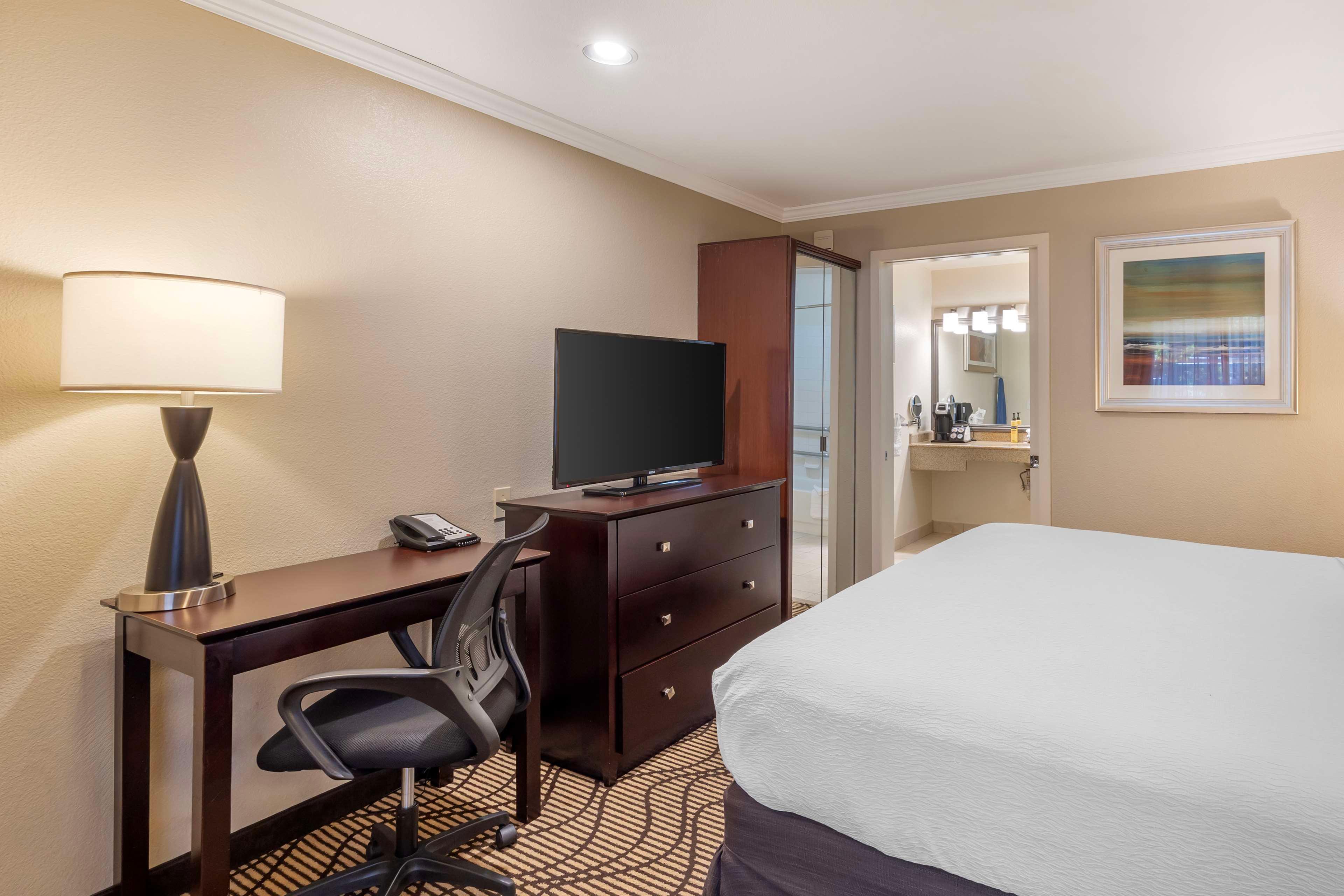 Room Queen Bed Non Smoking