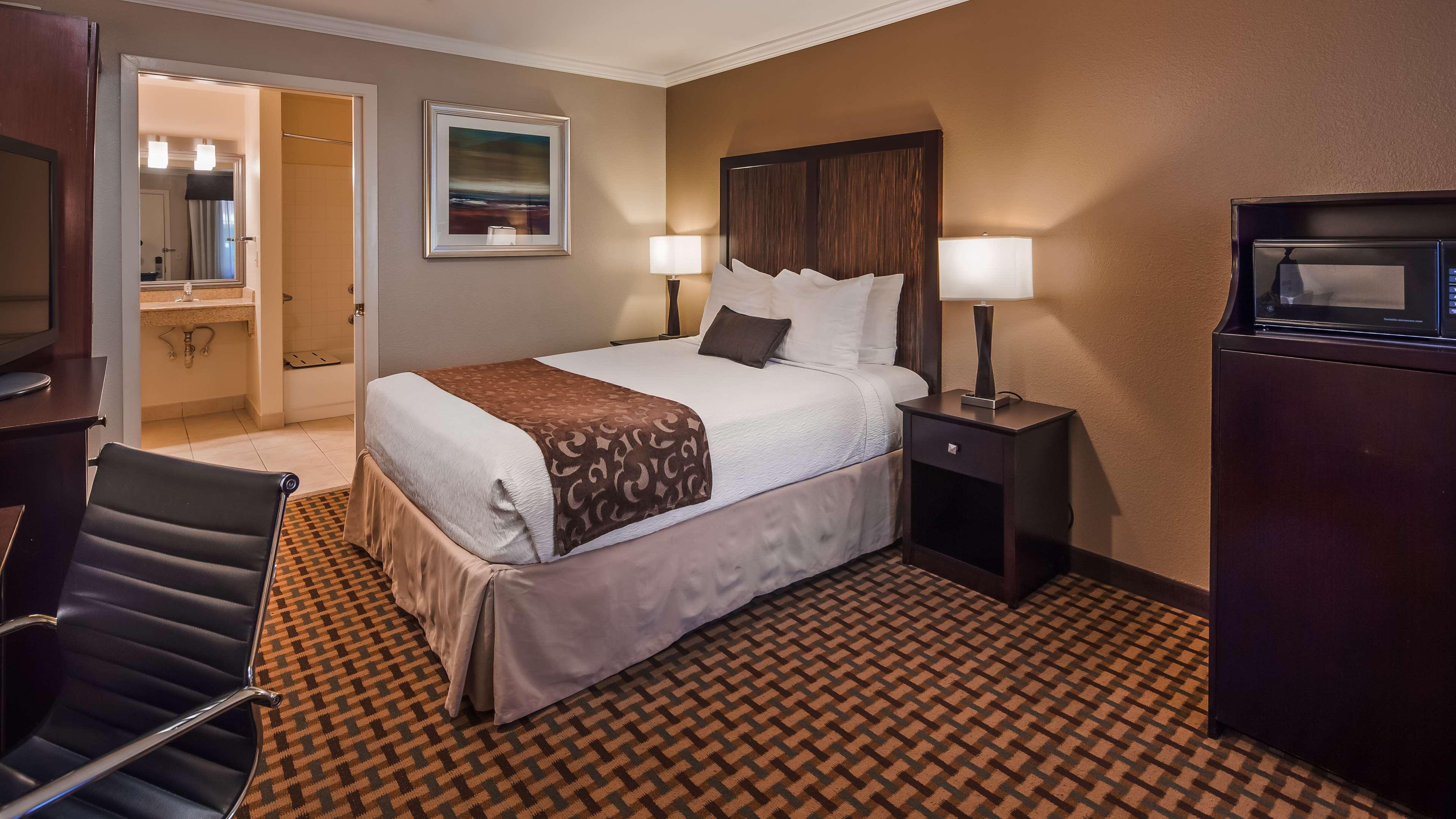 Room Queen Bed Non Smoking