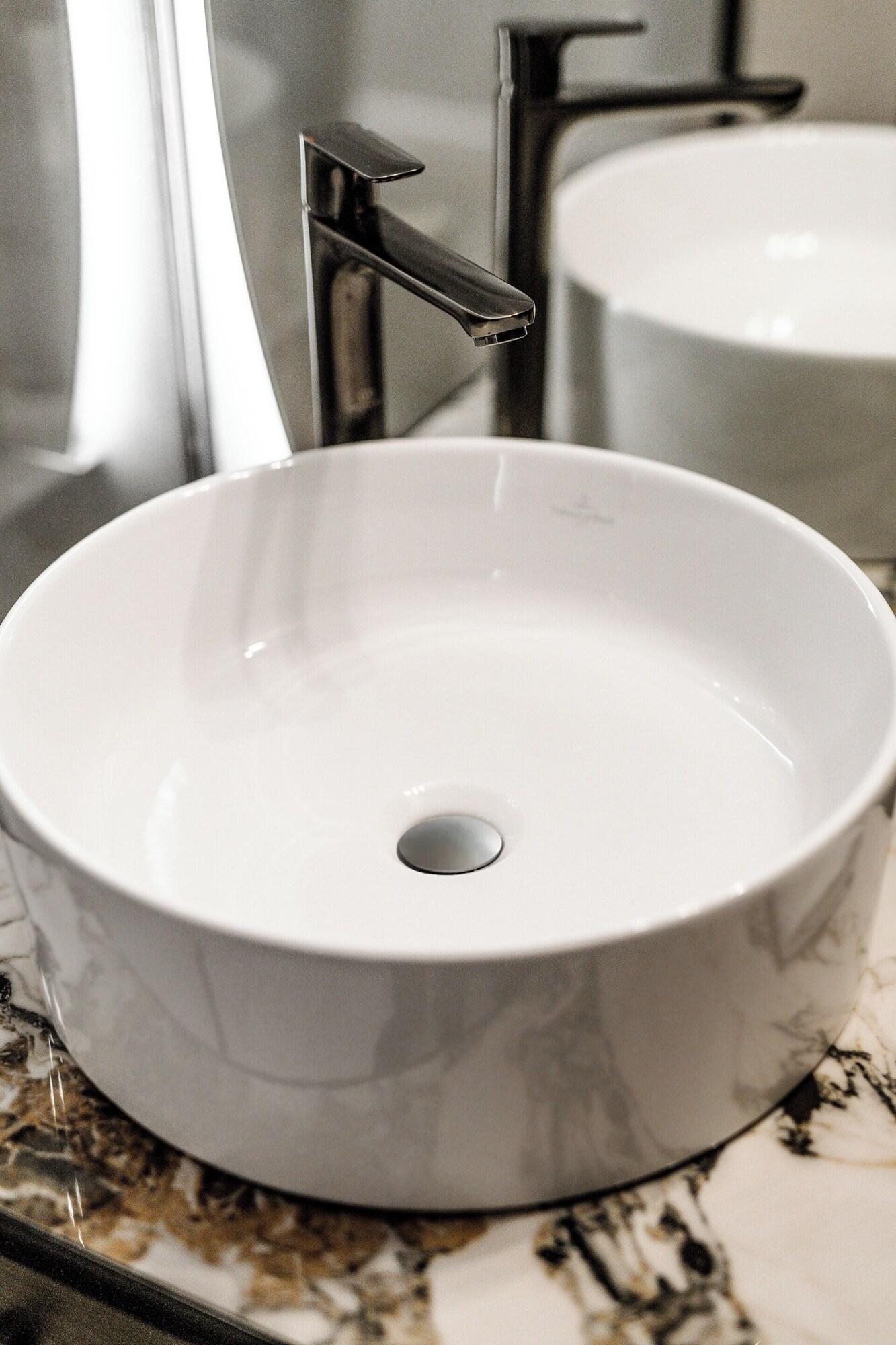 Double Classic King Bed