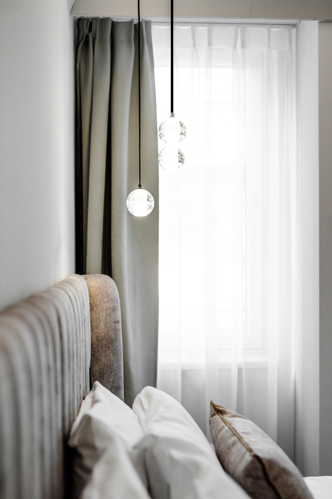 Double Classic King Bed