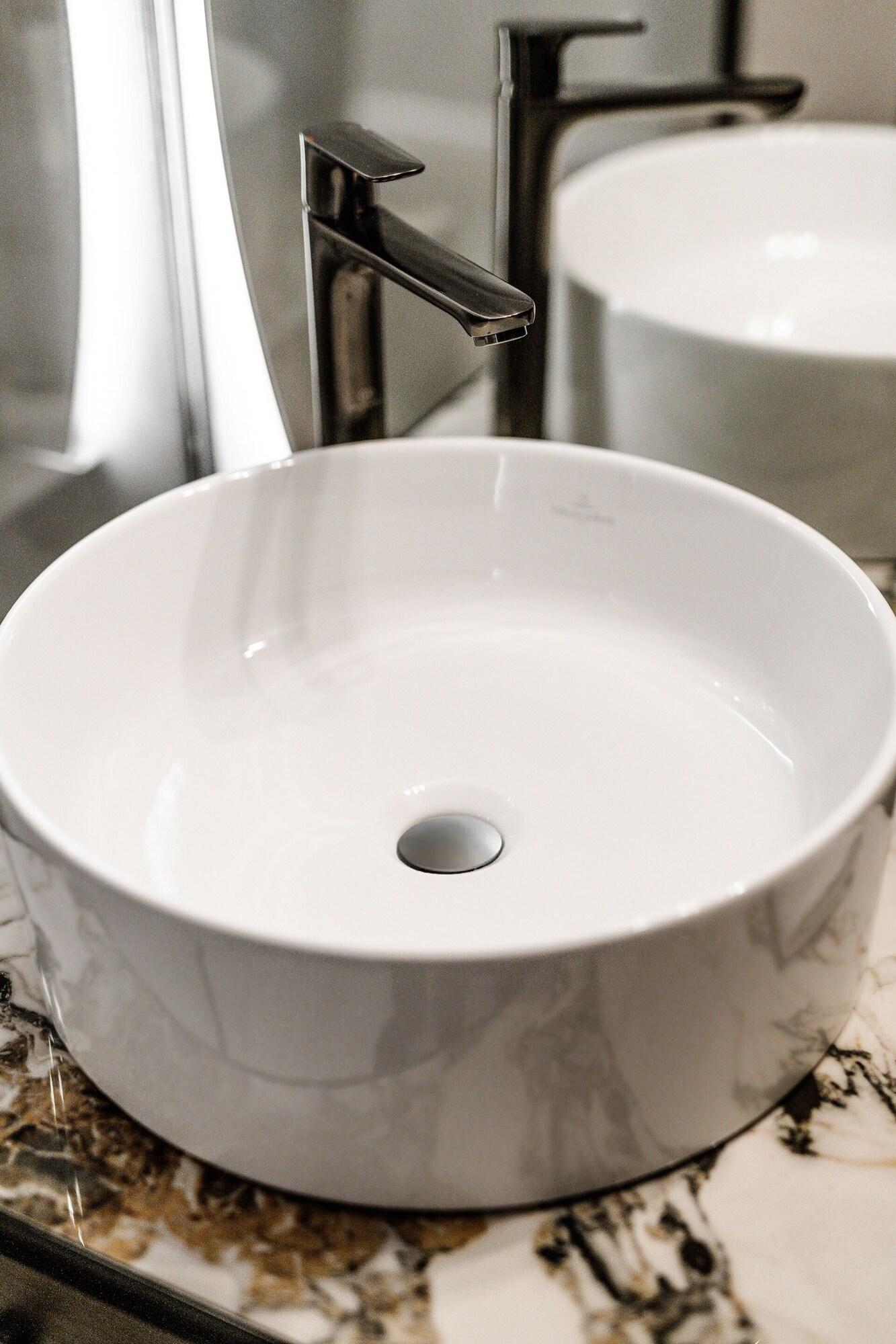 Junior Suite King Size Bed