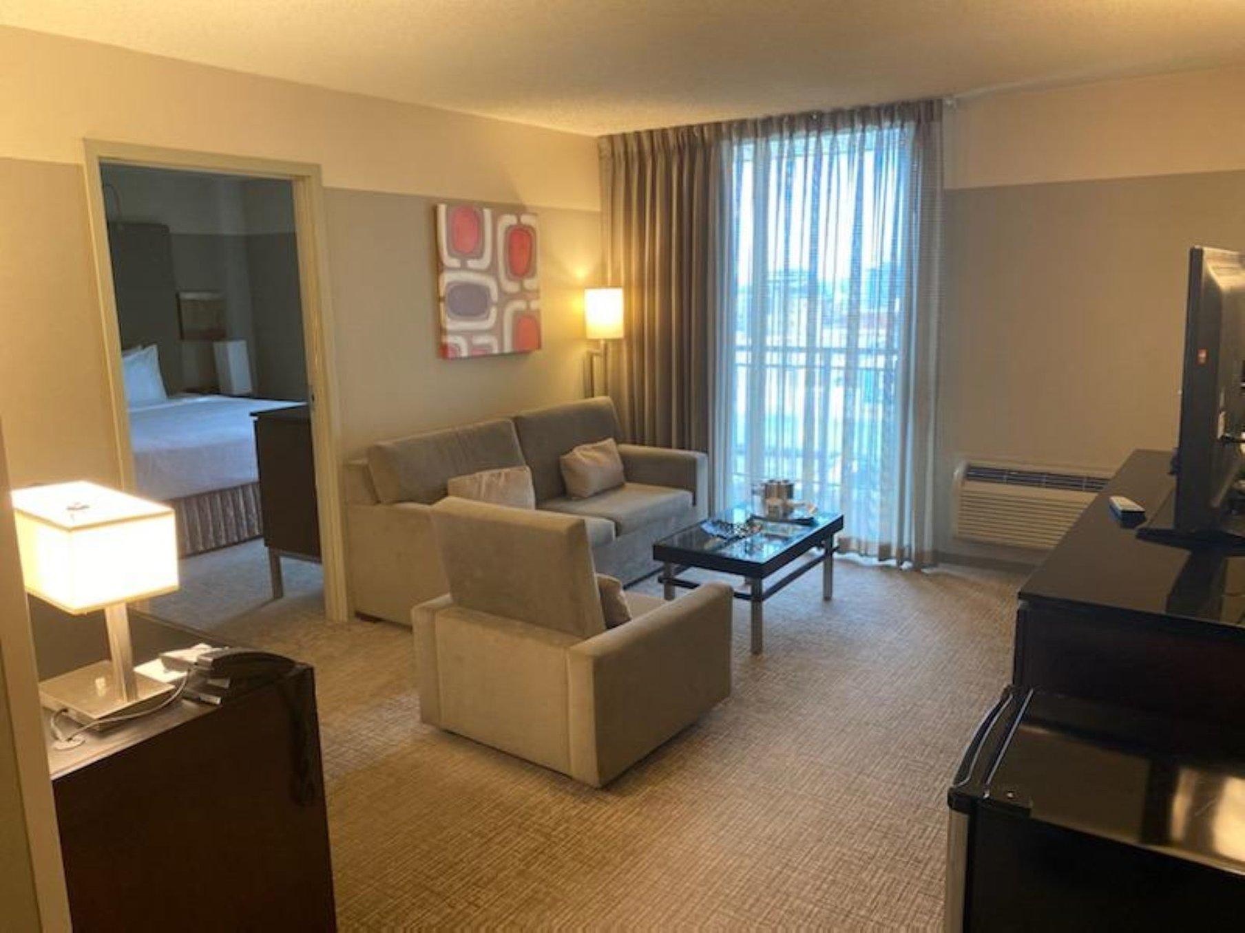 Suite King Size Bed