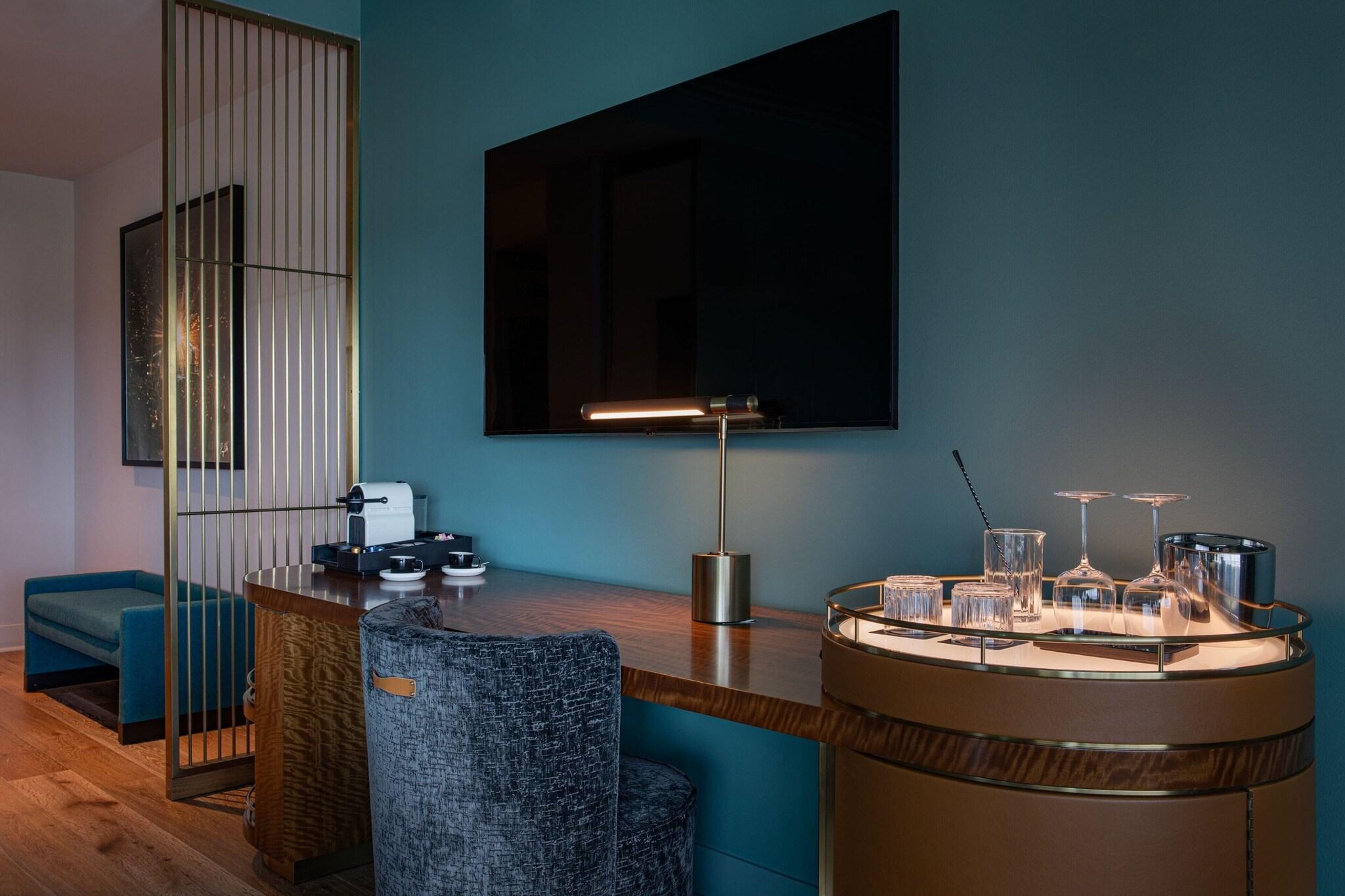 Double Two Queen Beds