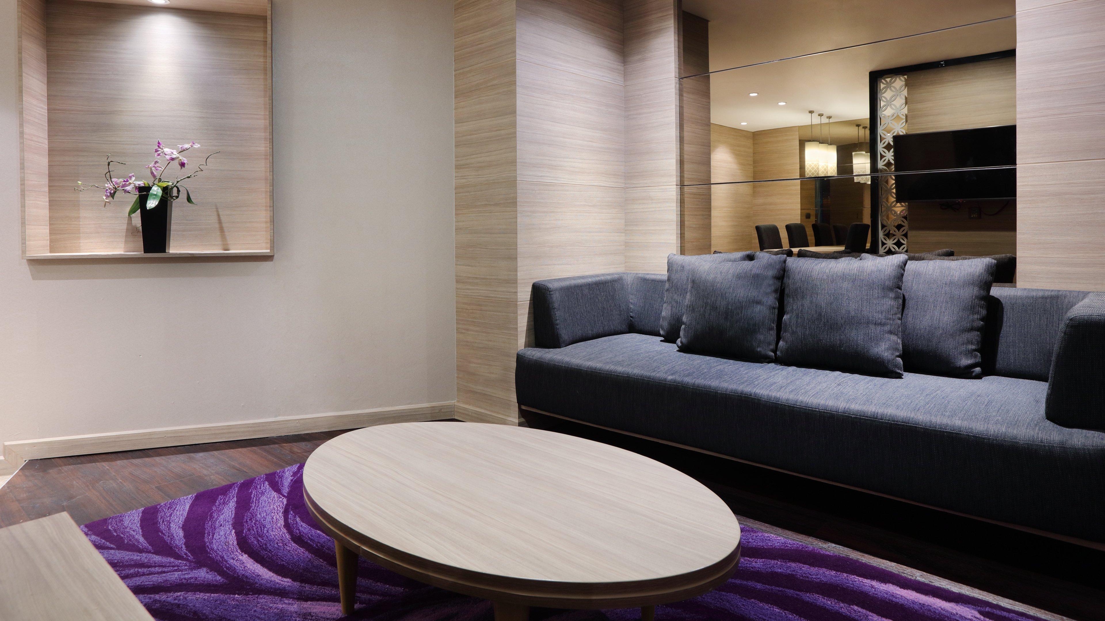 Suite King Bed Smoking