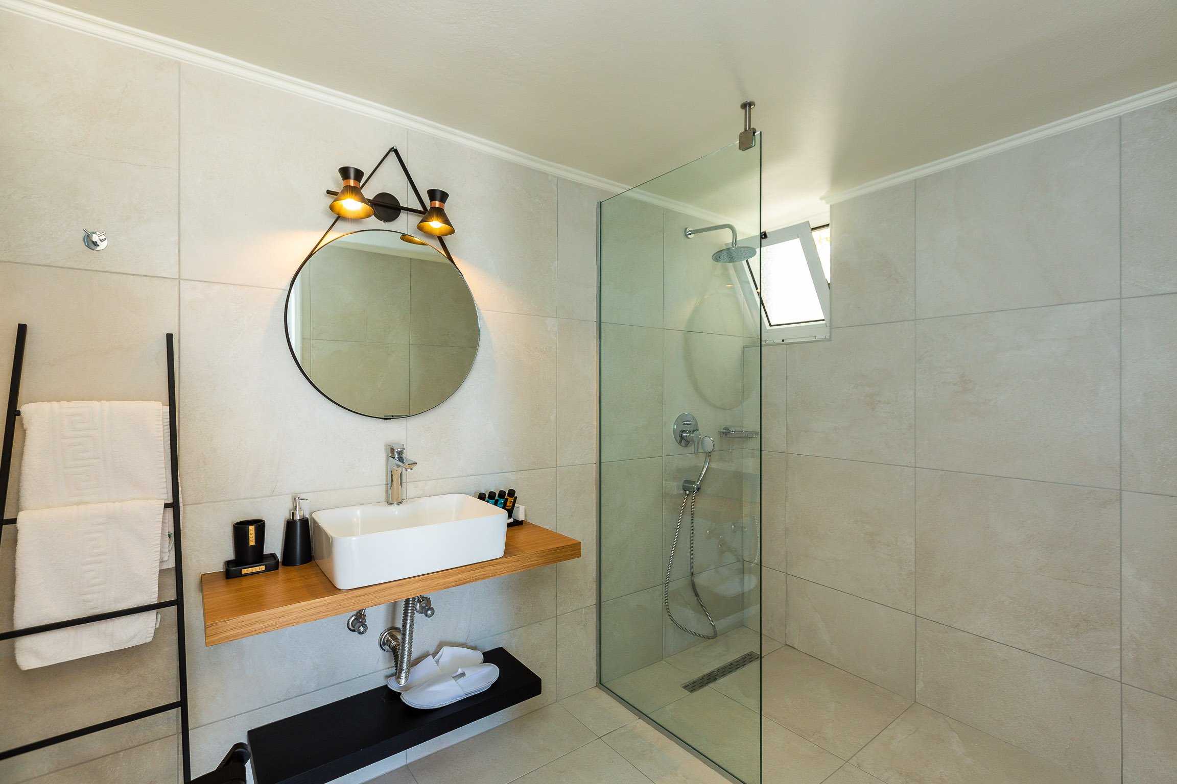 Double or Twin Superior Side Sea View