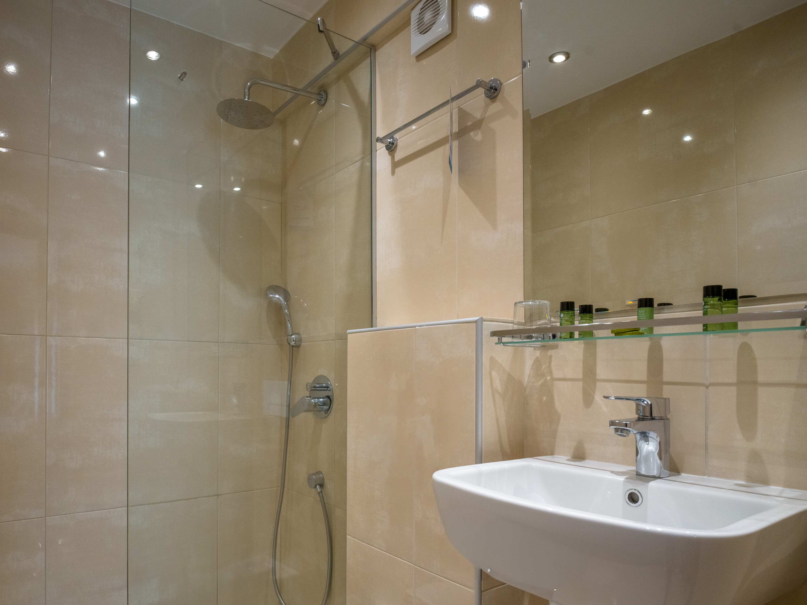 Double or Twin Superior Side Sea View