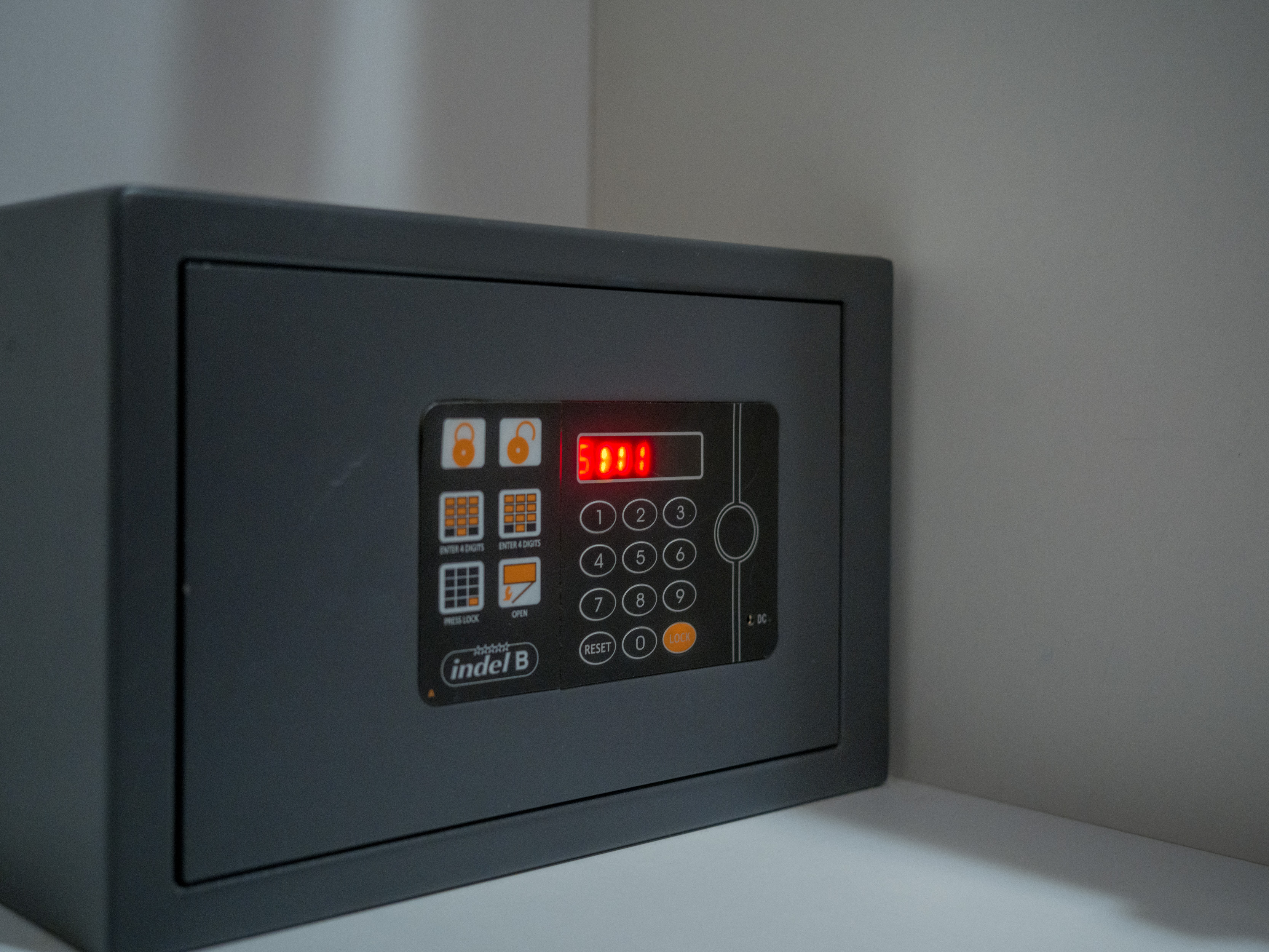 Double or Twin Superior Side Sea View