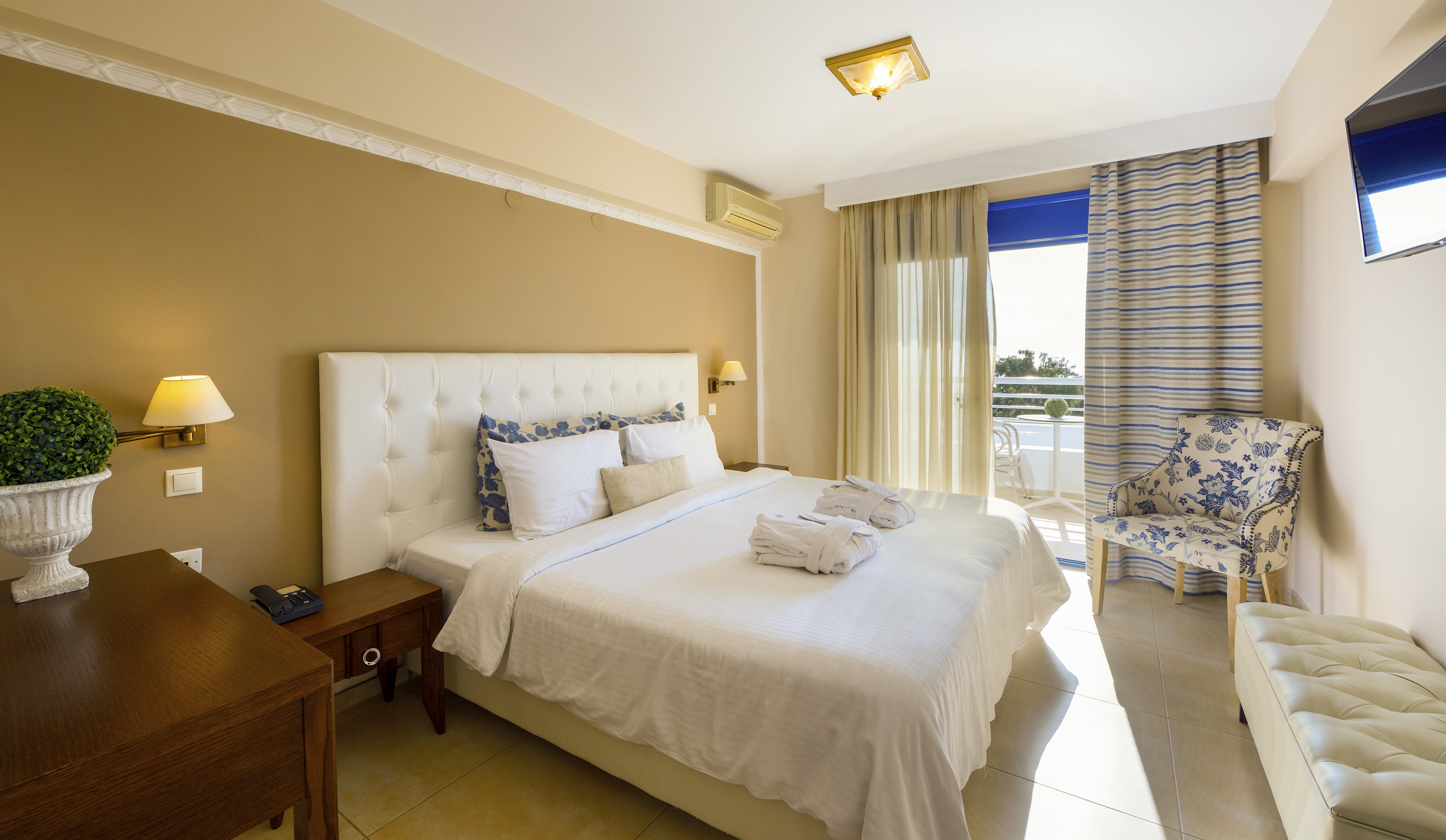 Double or Twin Sea View