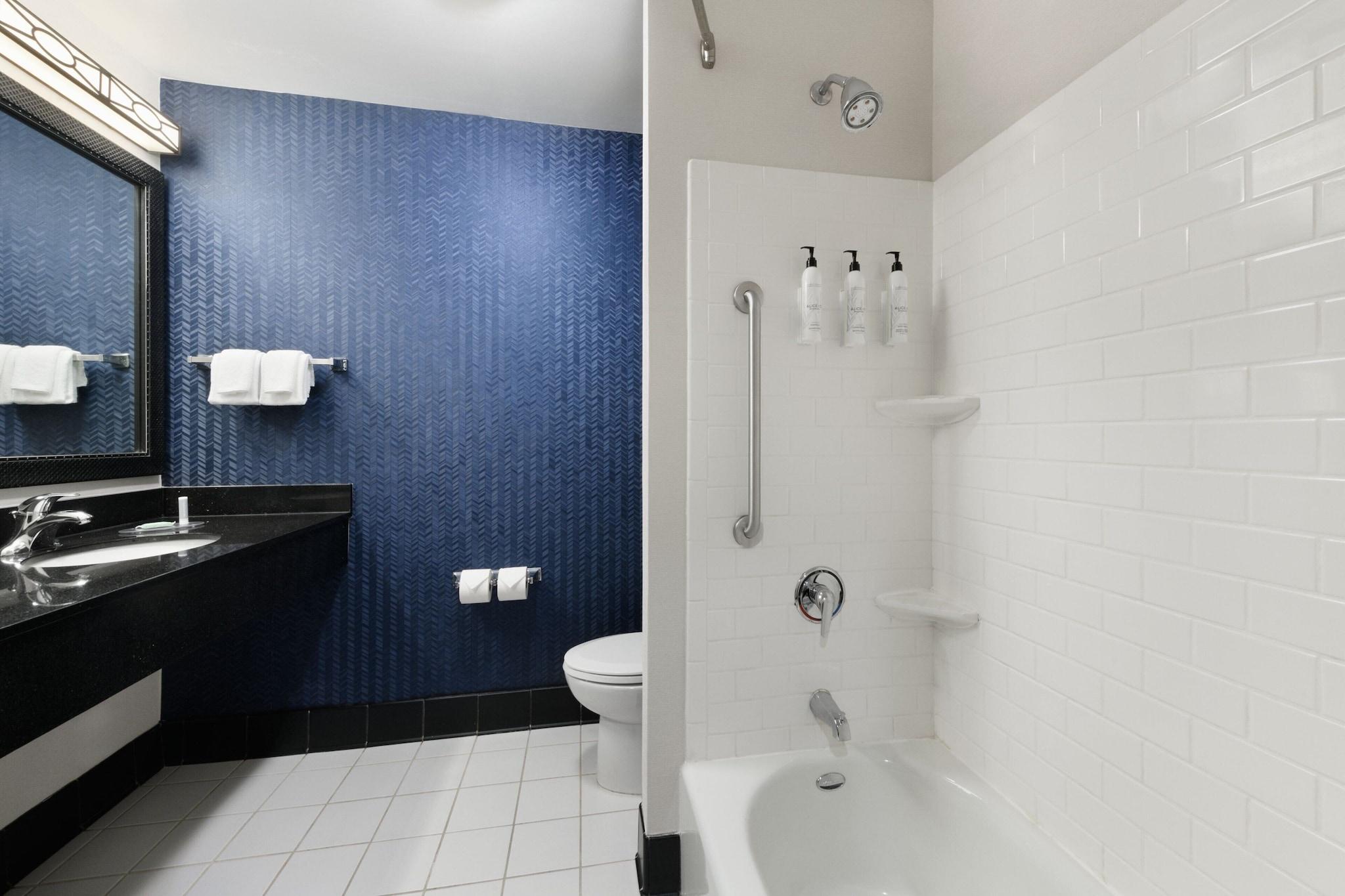 Quadruple Two Queen Beds