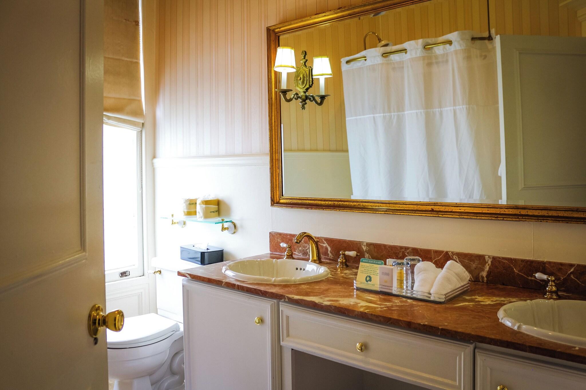 Double Accessible-queen Size Bed