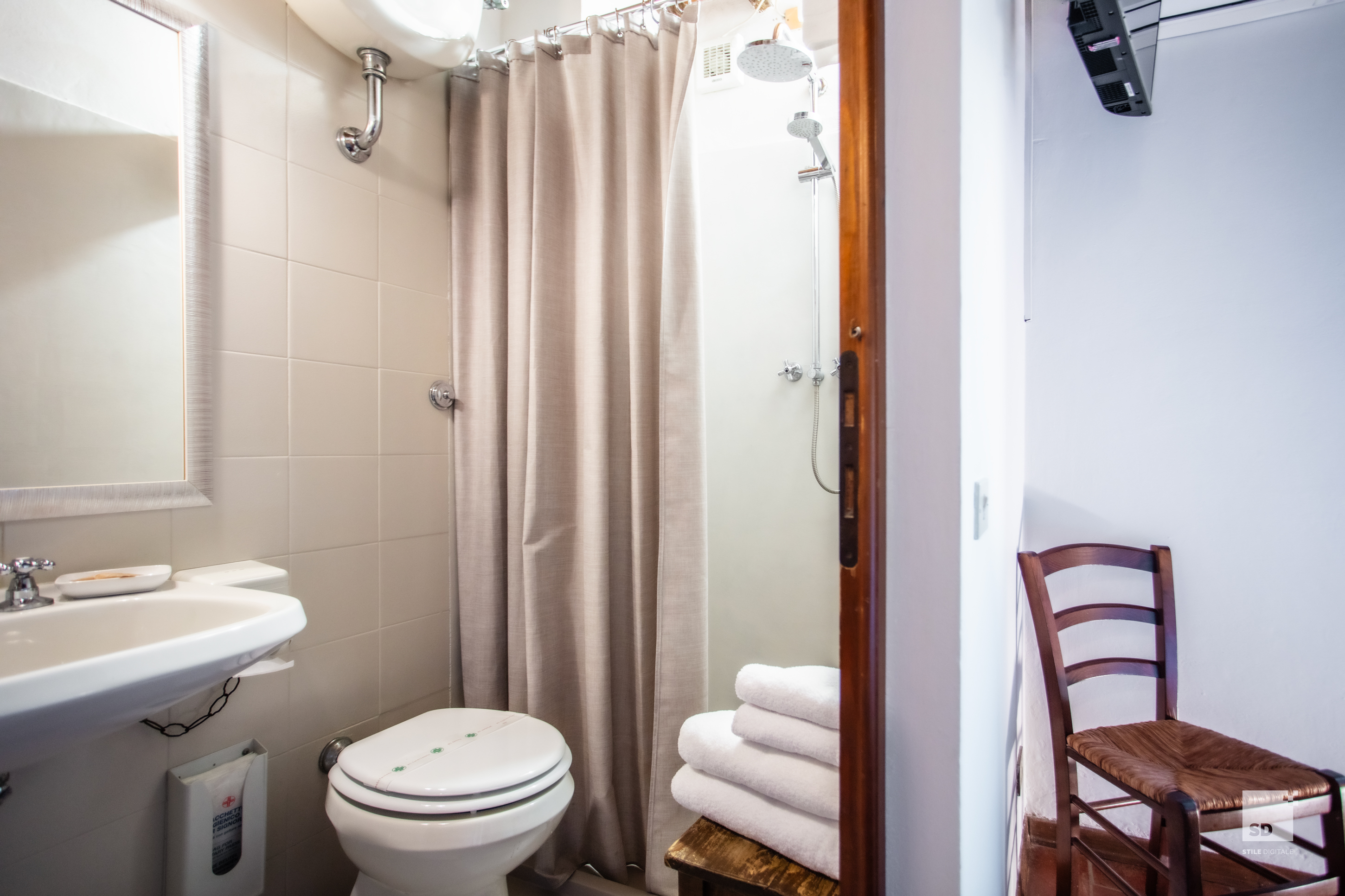 Double Single Economy