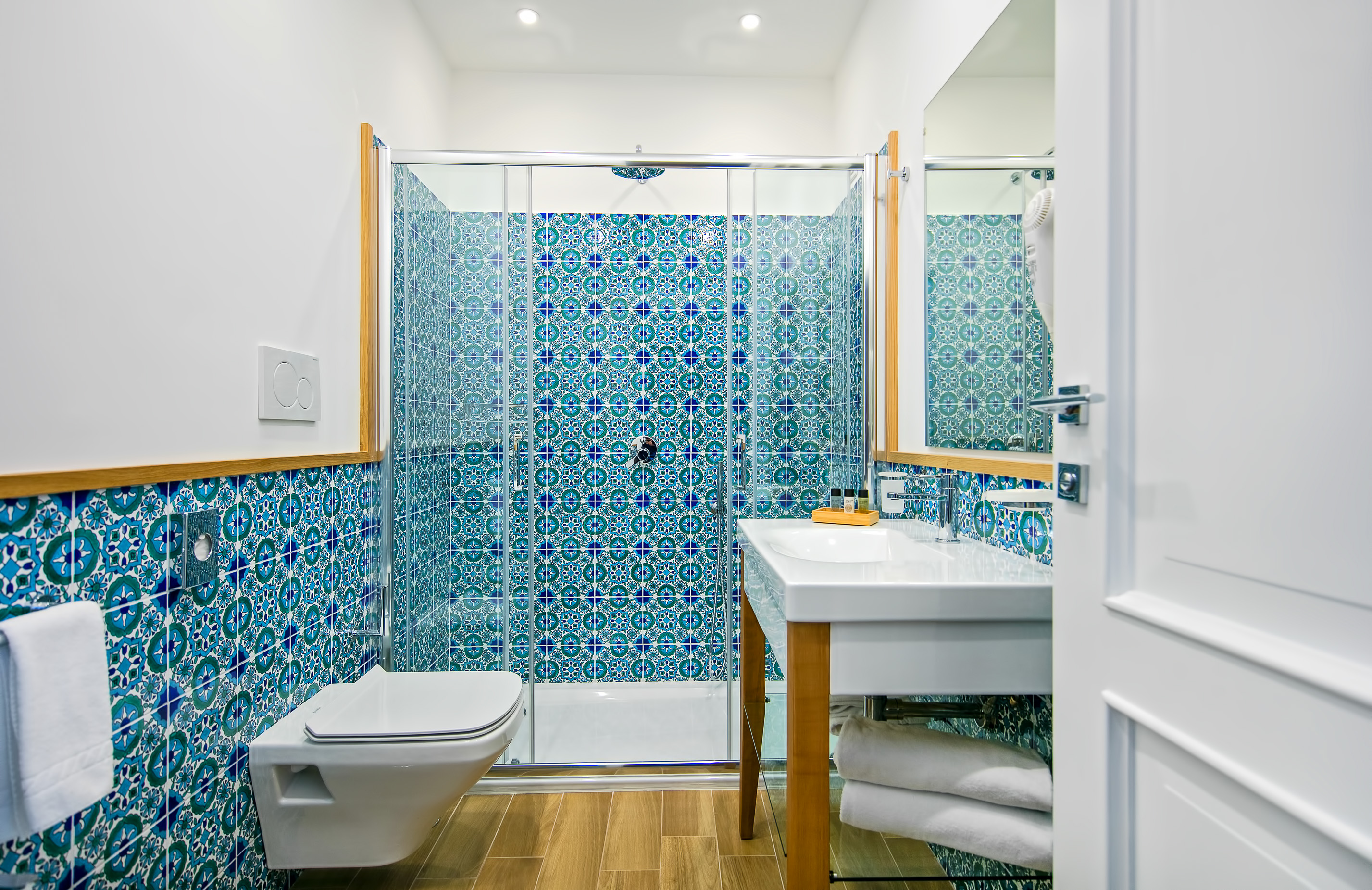 Double or Twin Deluxe Sea View