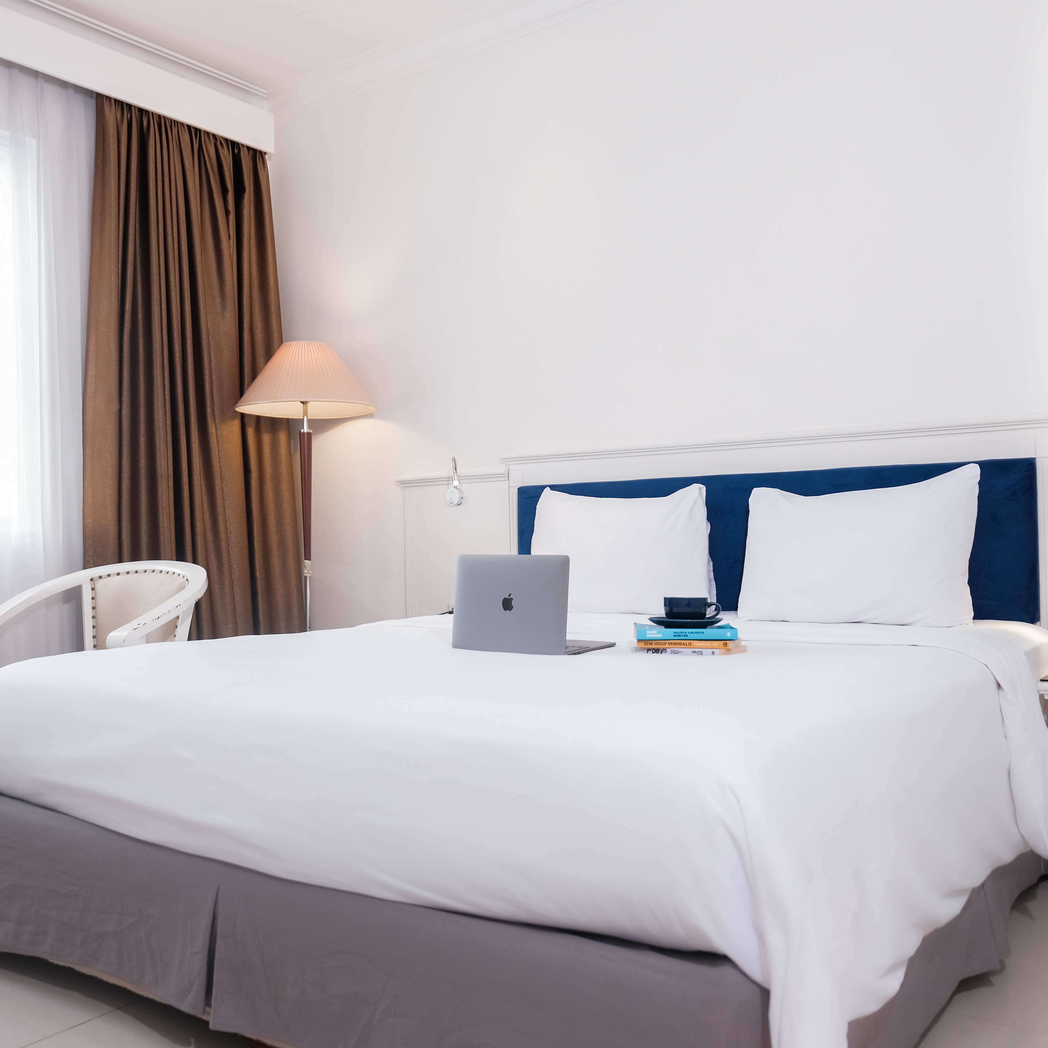 Double King Bed One Bedroom 