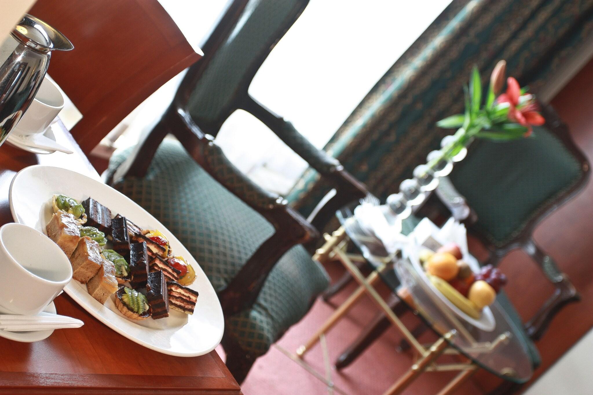 Double Deluxe King Bed