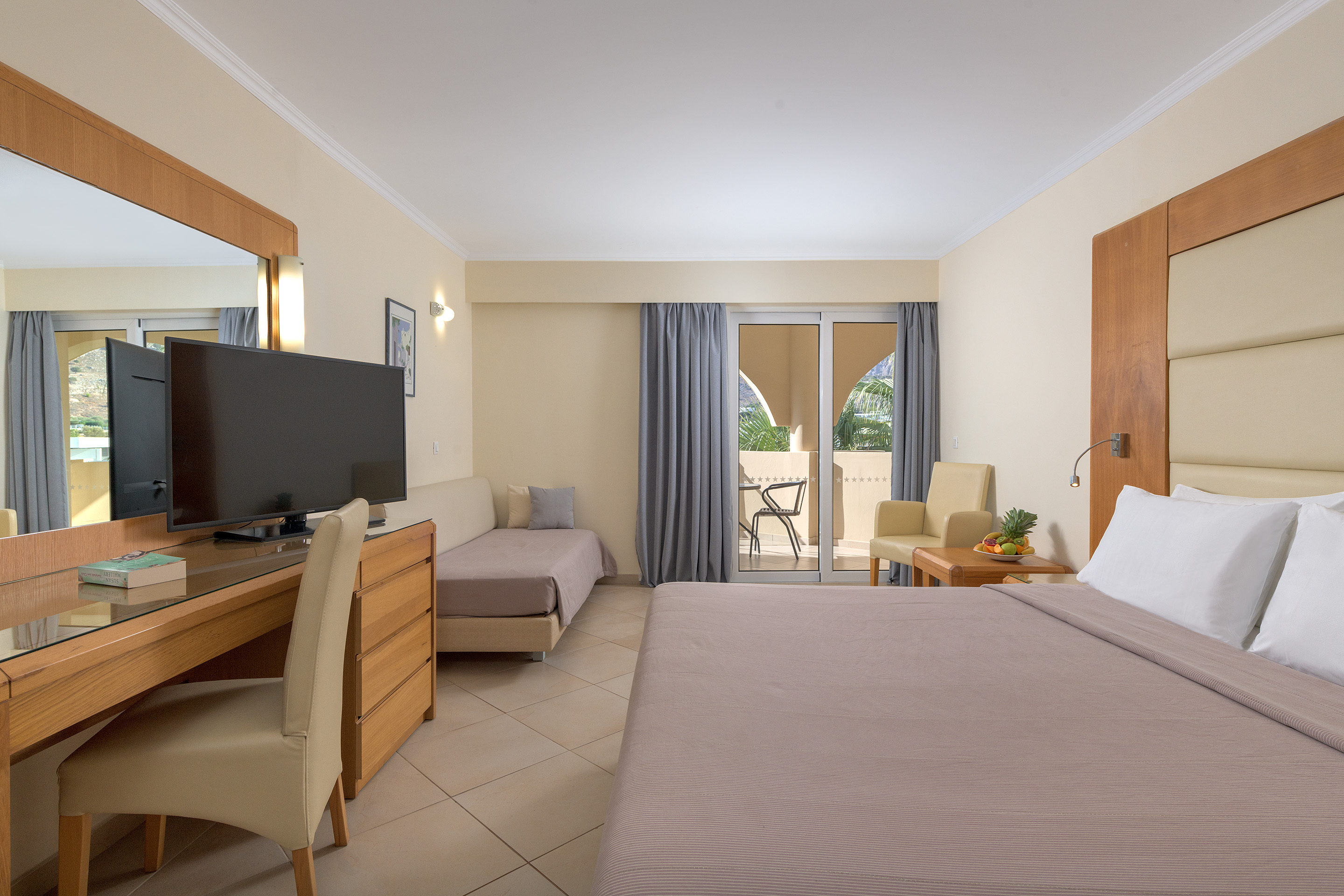 Double or Twin Superior Side Sea View