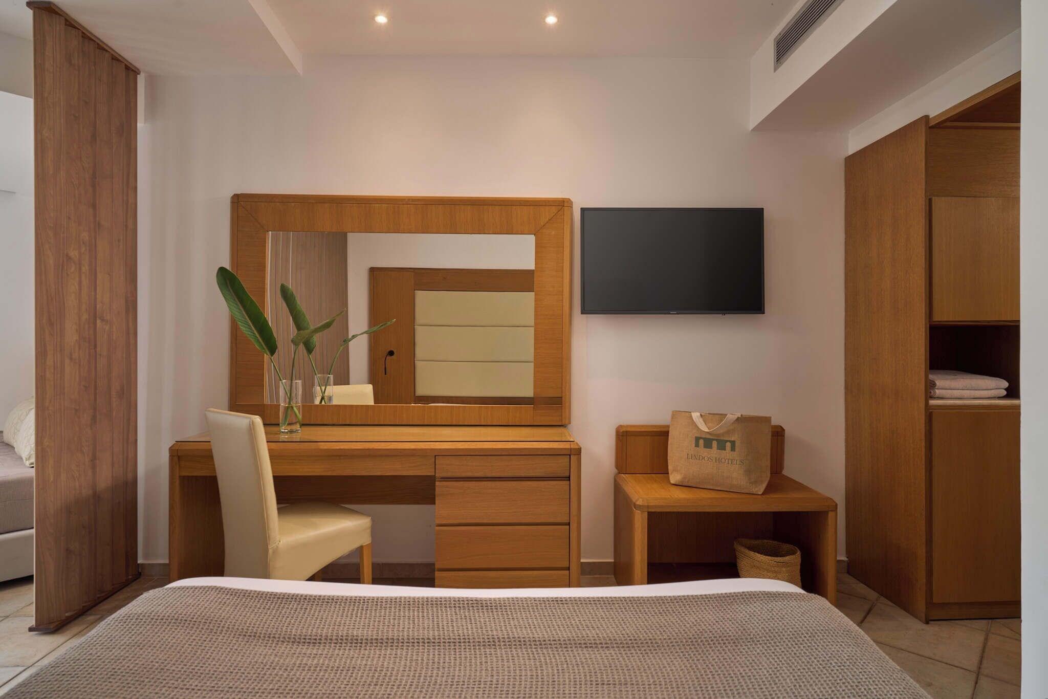 Family Room Superior with Views