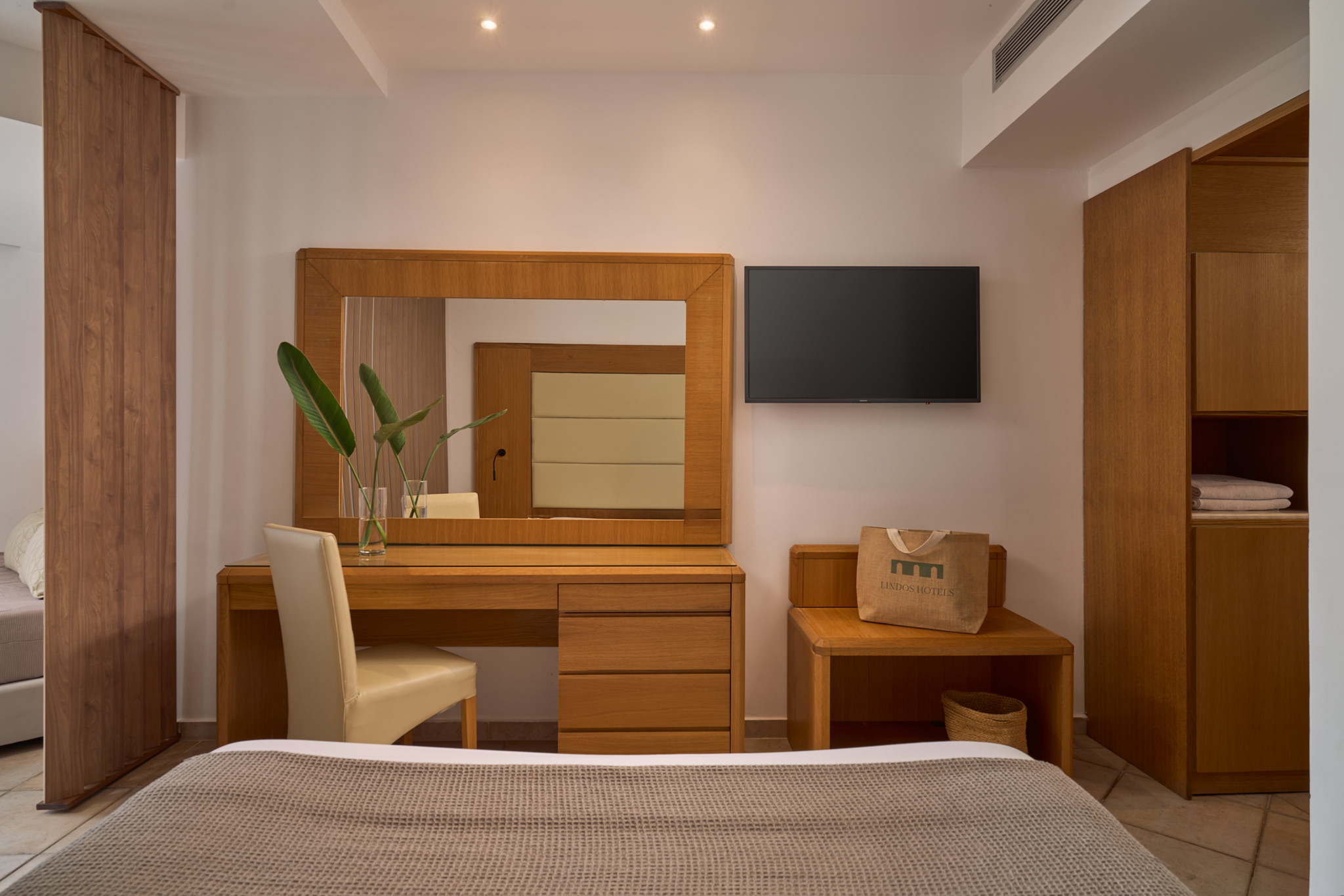 Family Room Side Sea View One Bedroom